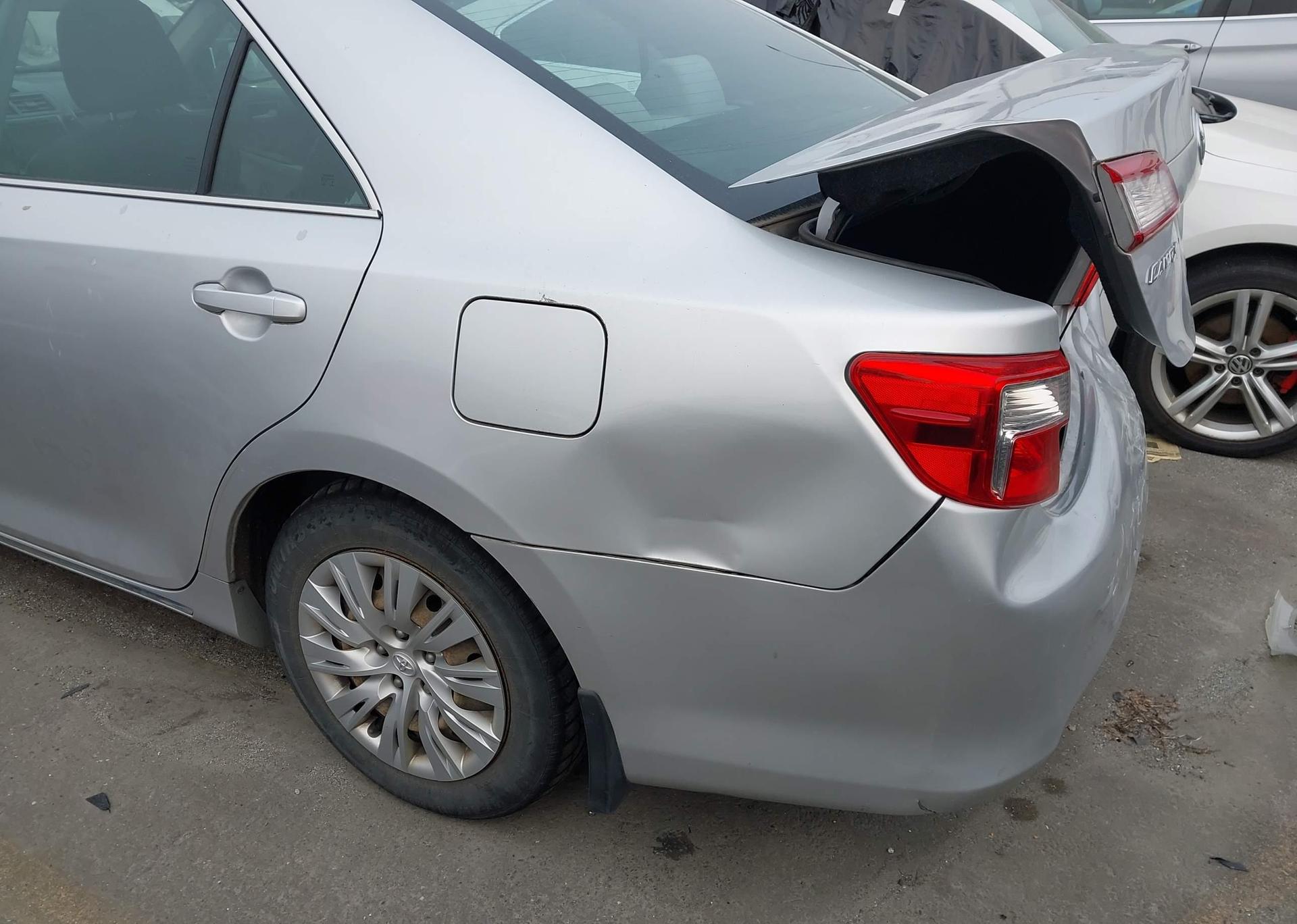 2014 TOYOTA CAMRY