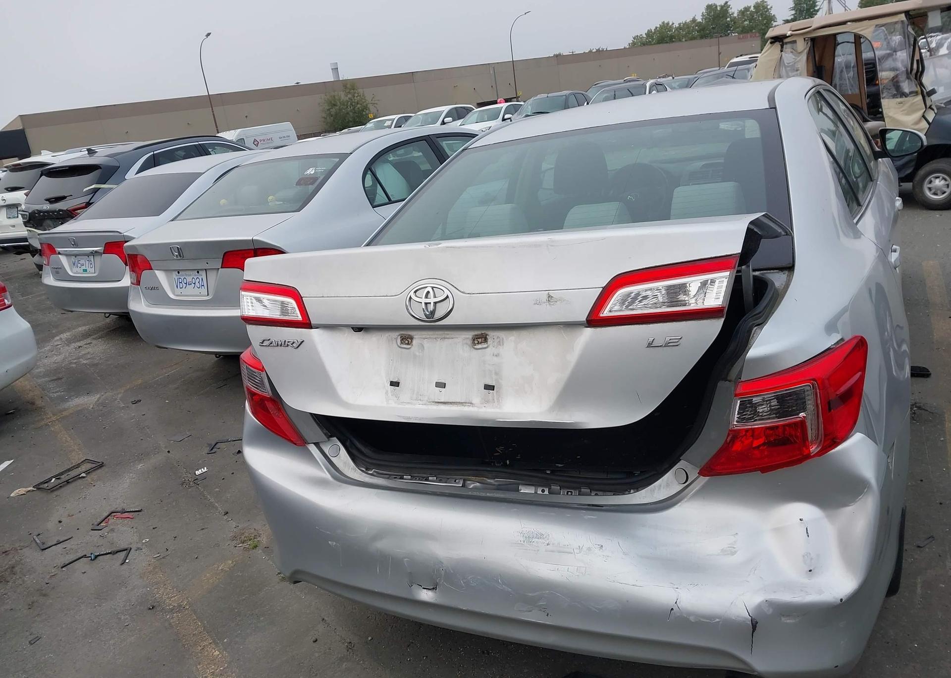 2014 TOYOTA CAMRY