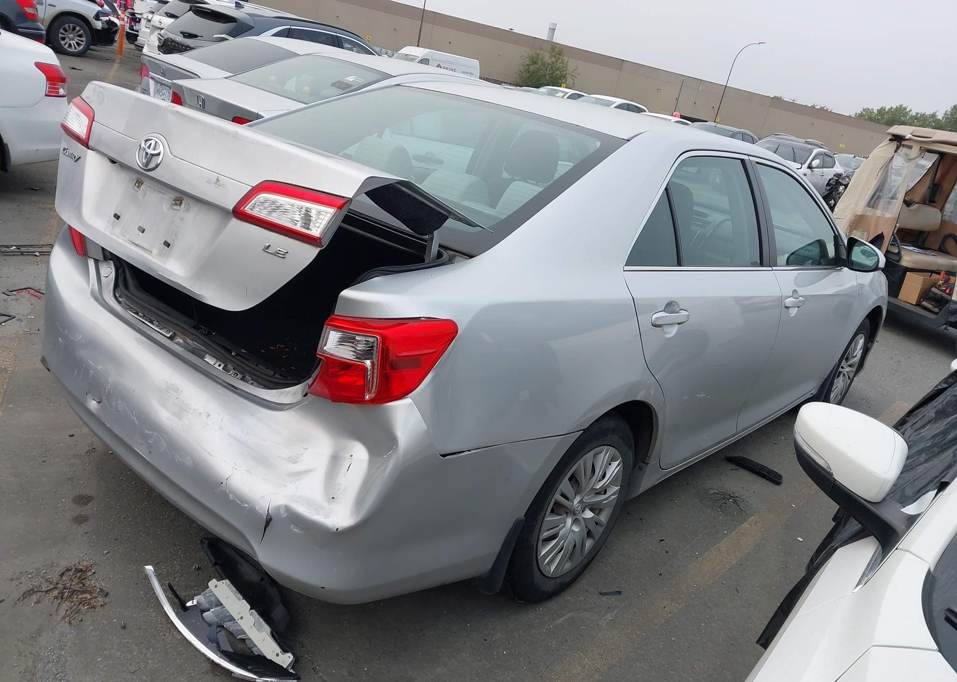 2014 TOYOTA CAMRY