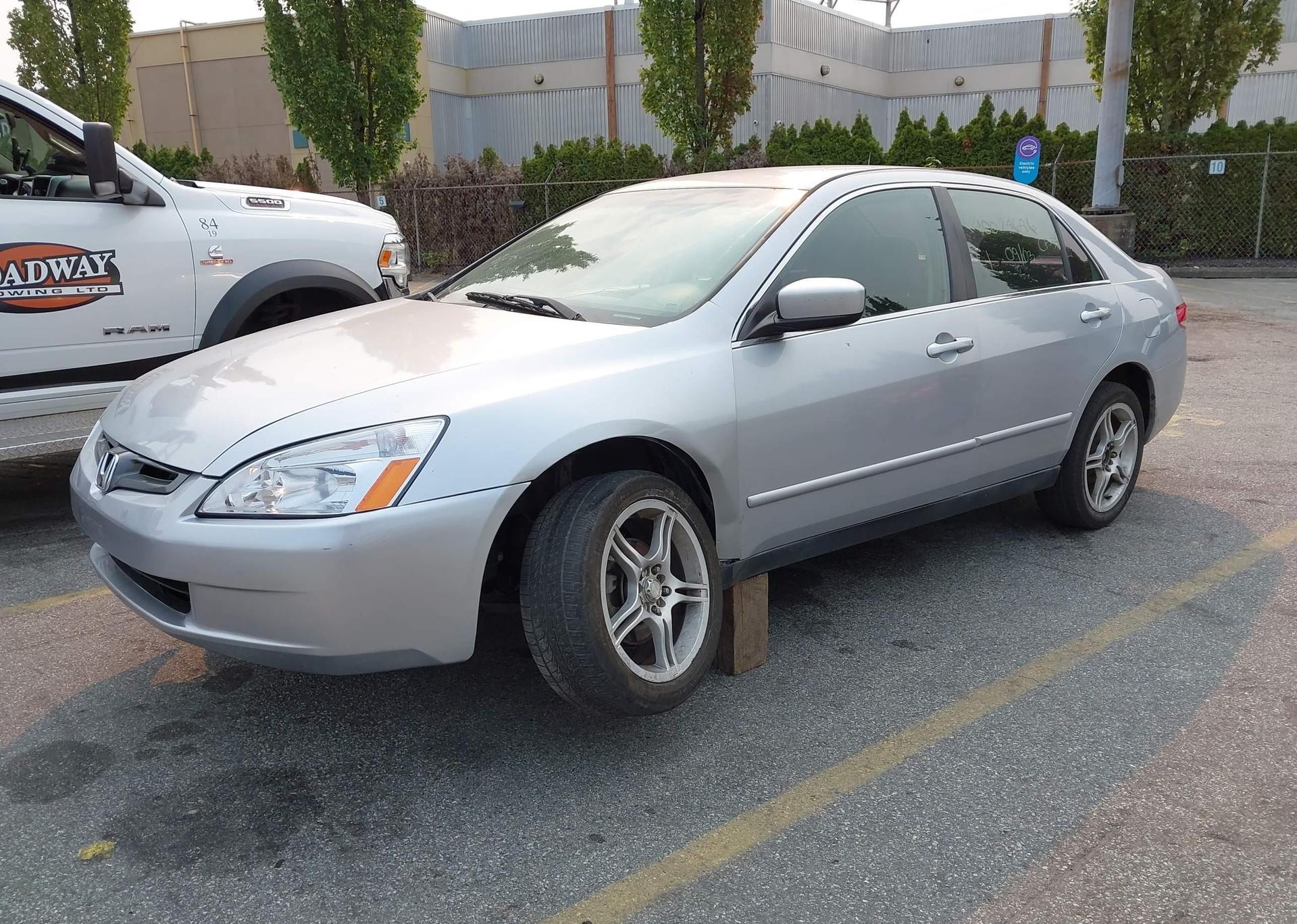 2004 HONDA ACCORD LX