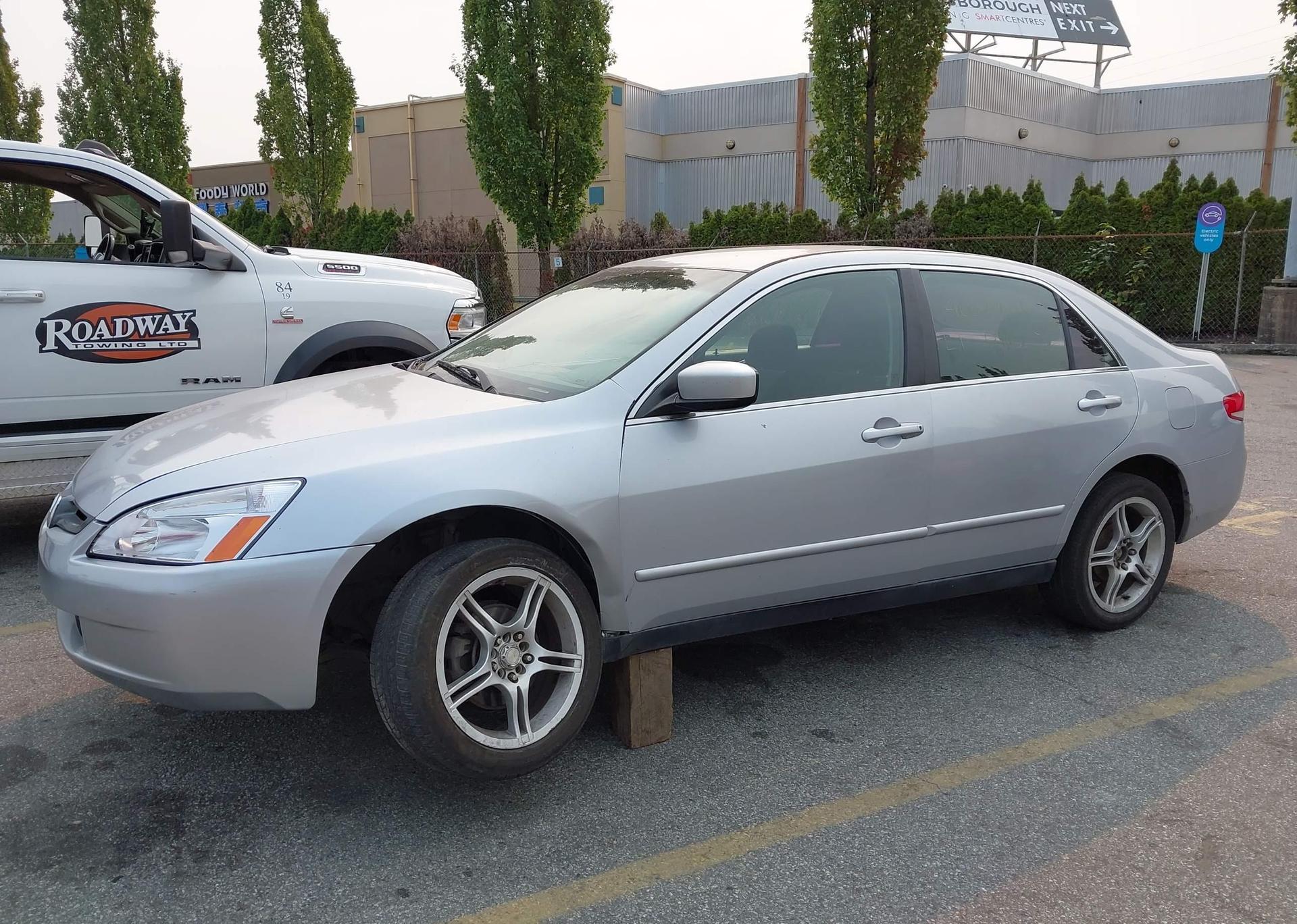 2004 HONDA ACCORD LX