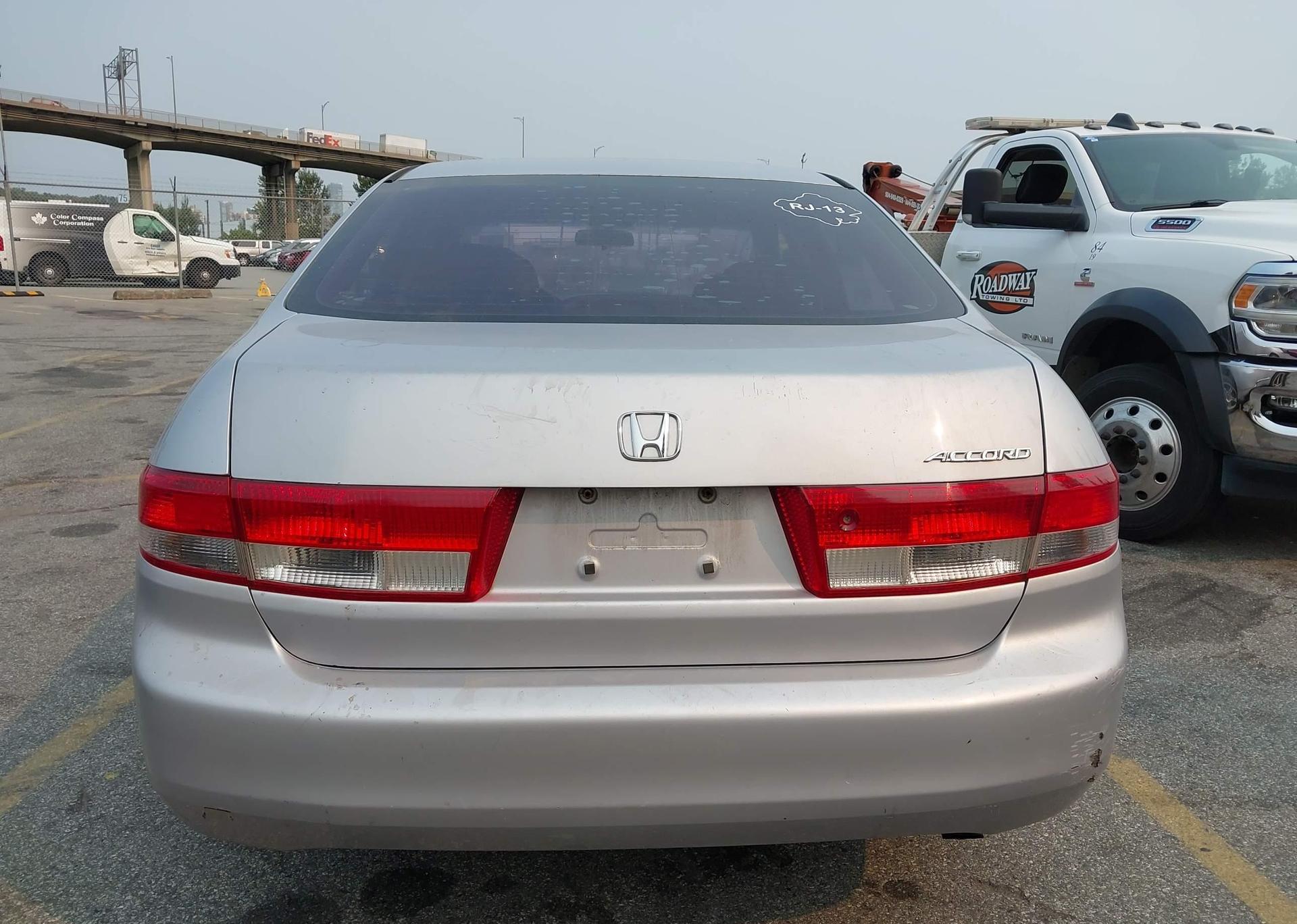 2004 HONDA ACCORD LX