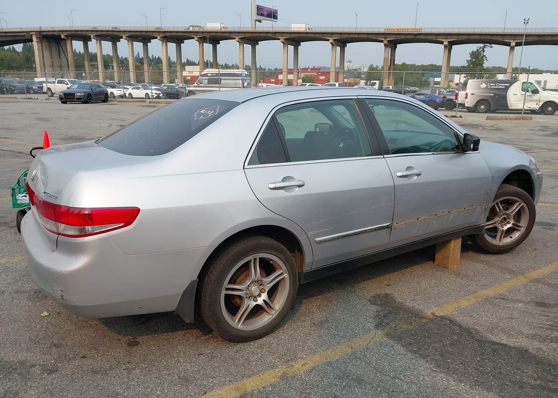 2004 HONDA ACCORD LX