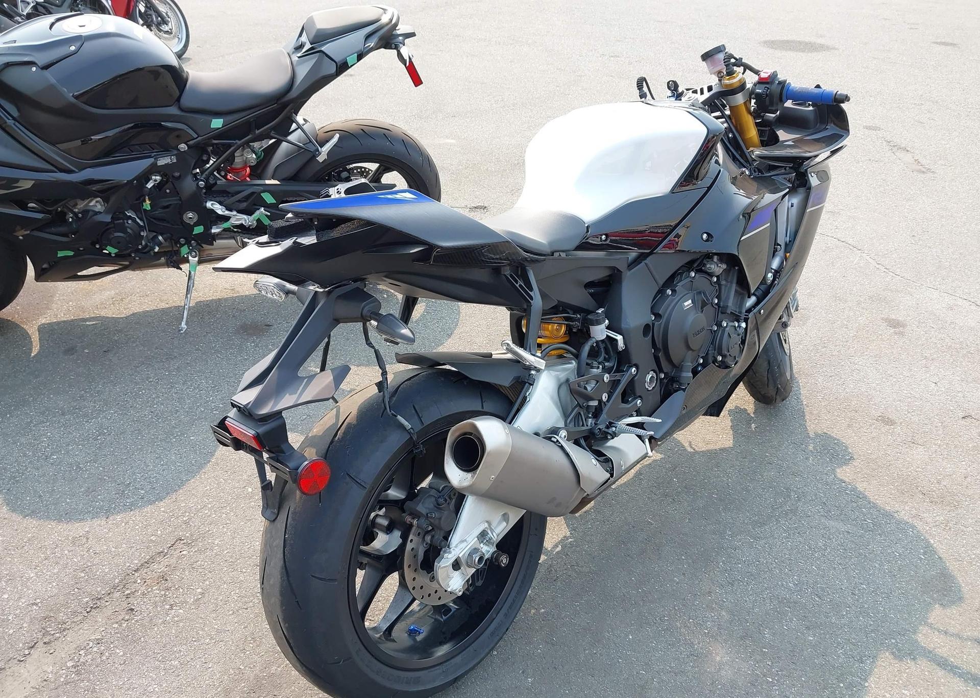2024 YAMAHA YZFR1M
