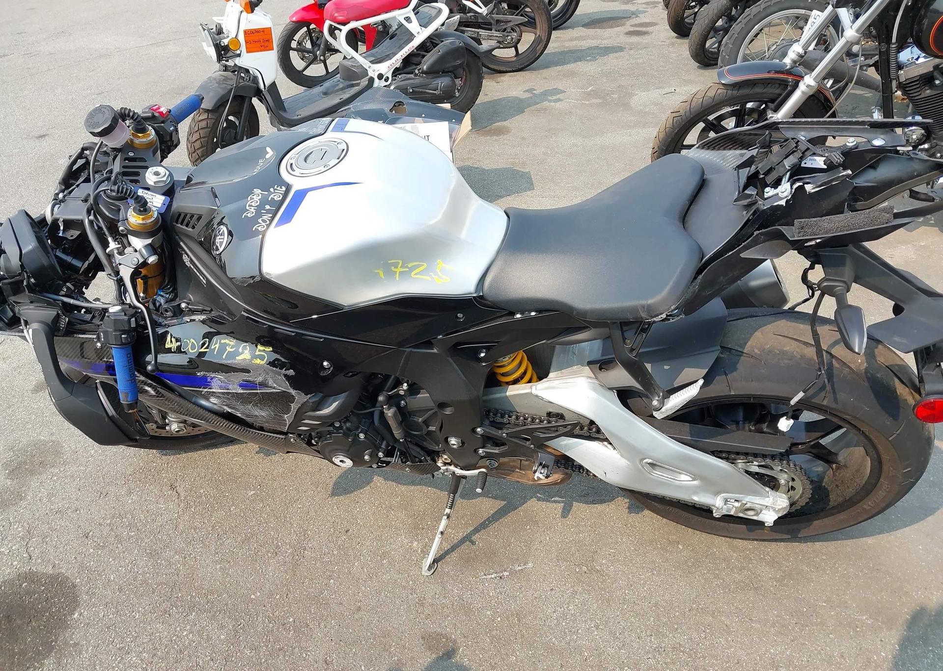 2024 YAMAHA YZFR1M
