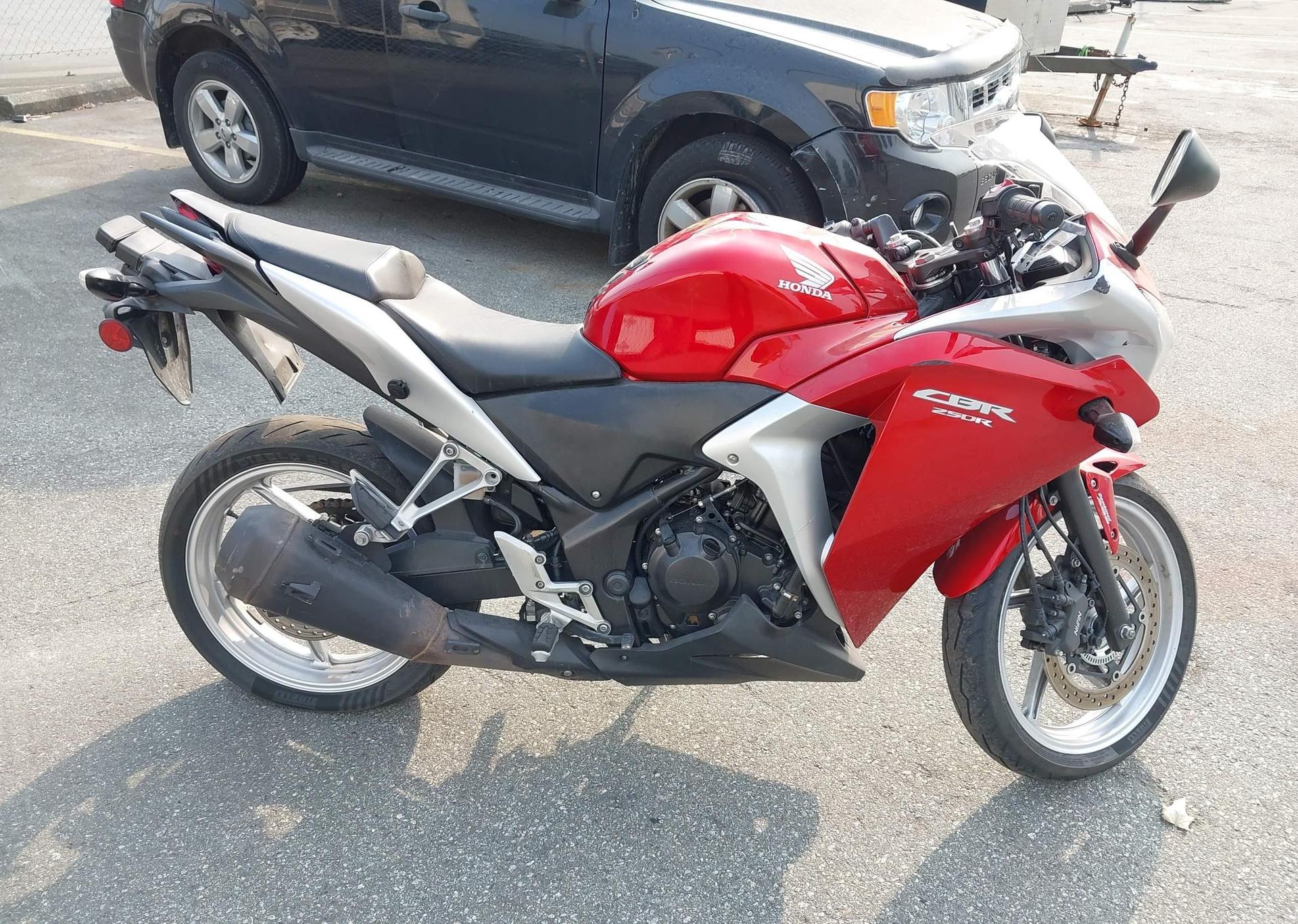 2011 HONDA CBR250 RA
