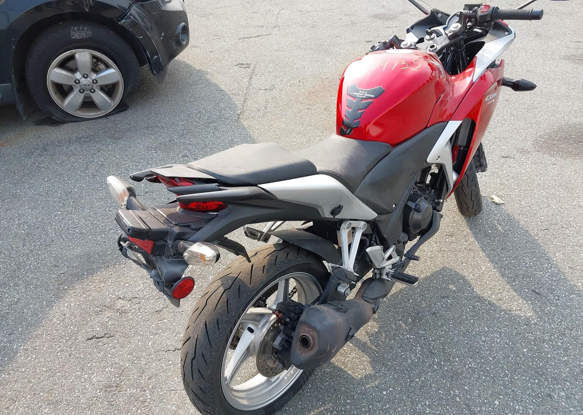 2011 HONDA CBR250 RA