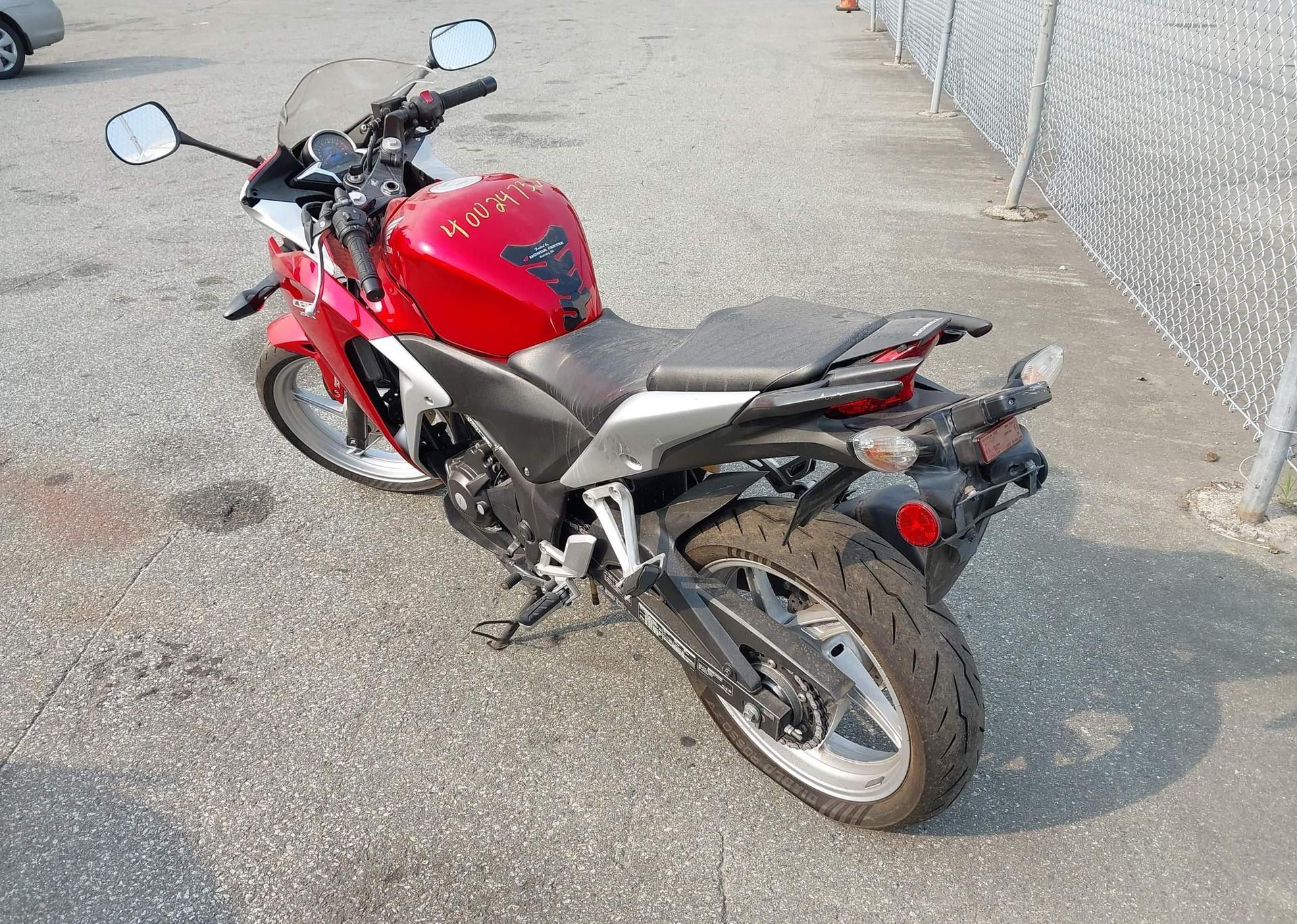2011 HONDA CBR250 RA