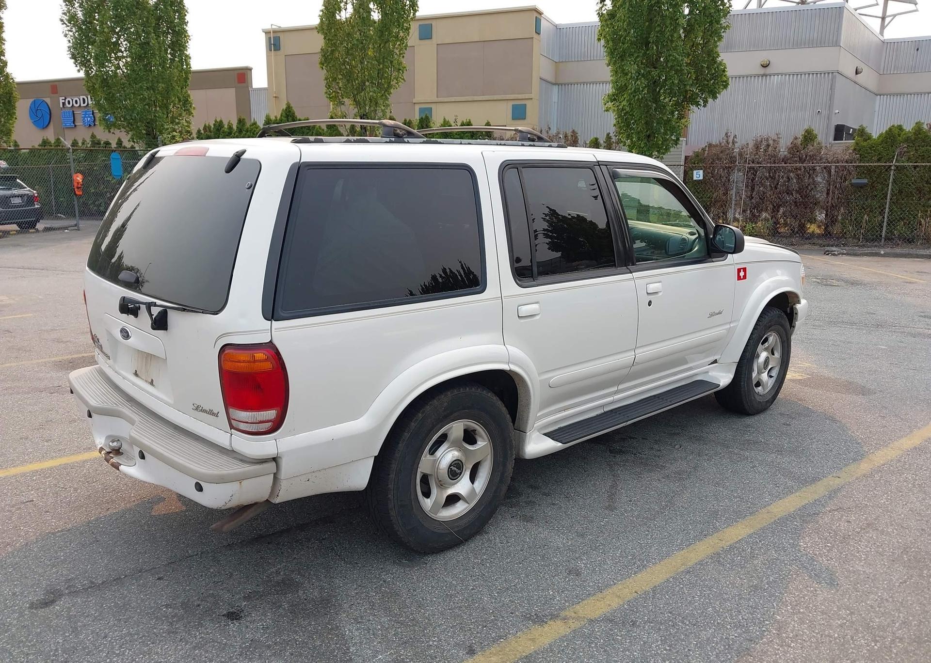 2000 FORD EXPLORER LIMITED