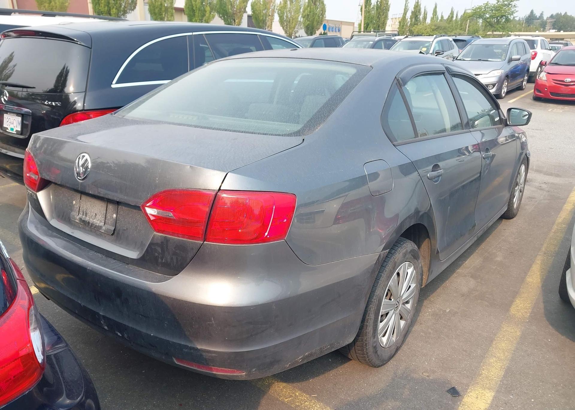 2011 VOLKSWAGEN JETTA S