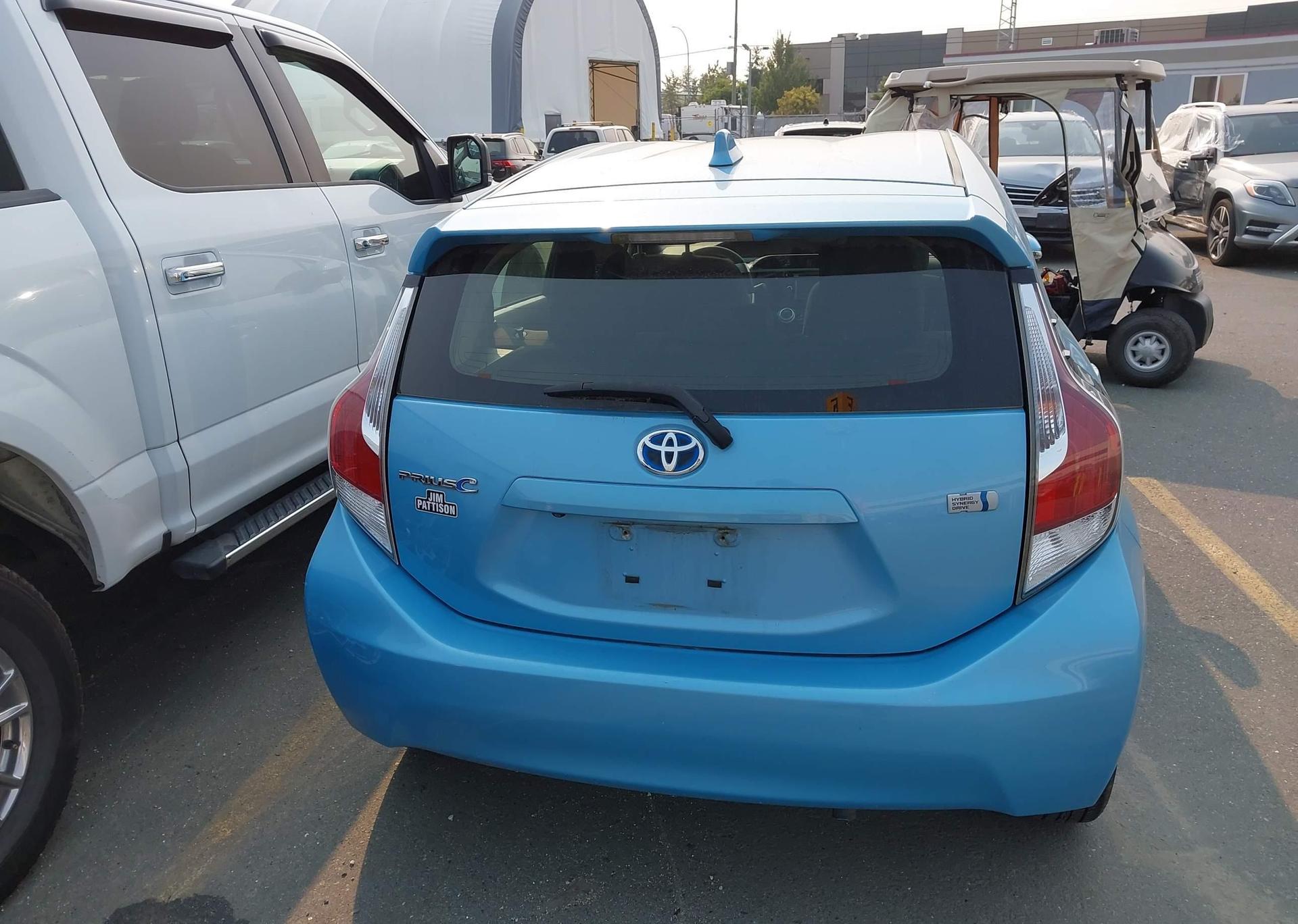 2016 TOYOTA PRIUS