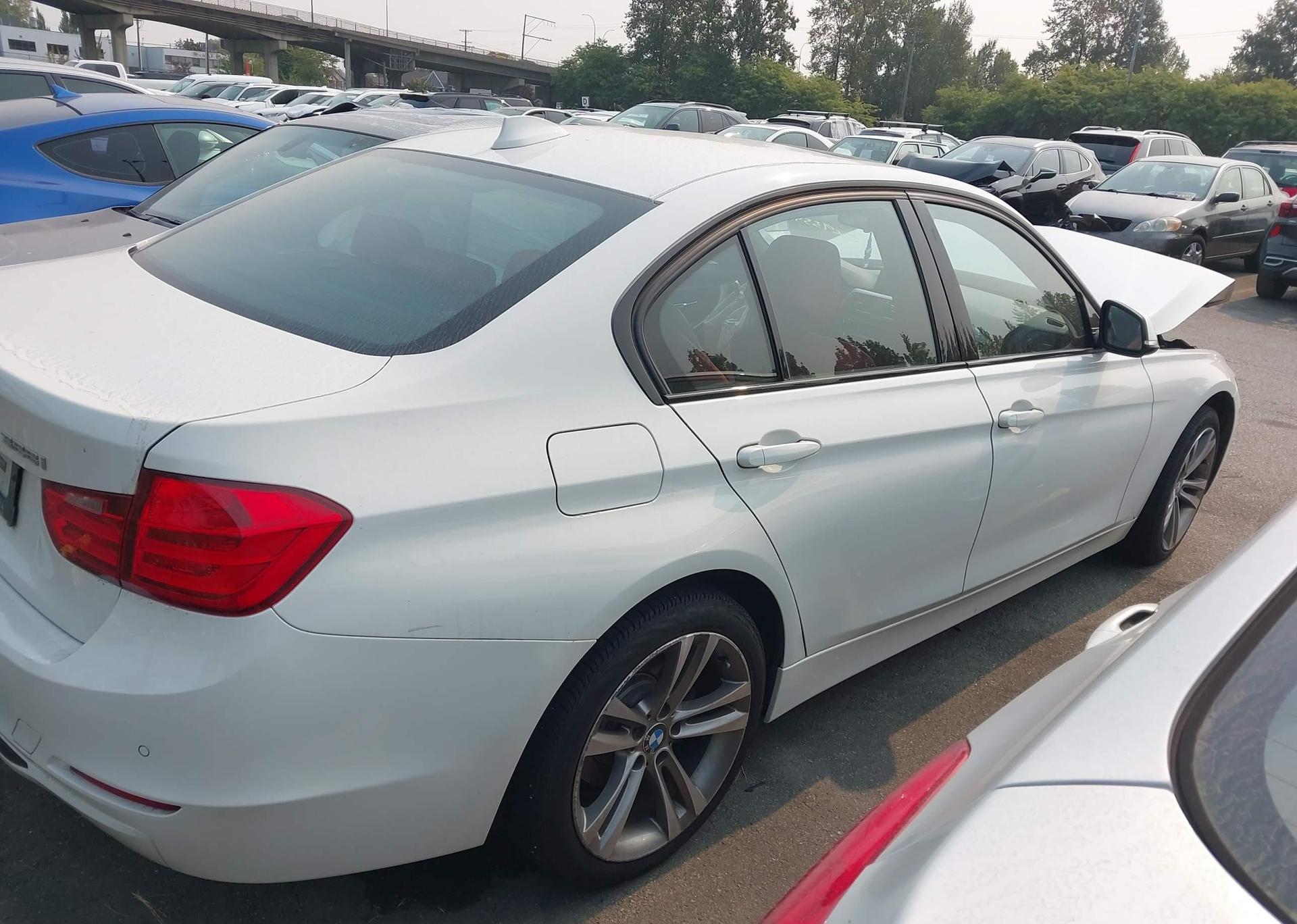 2013 BMW 328 XI