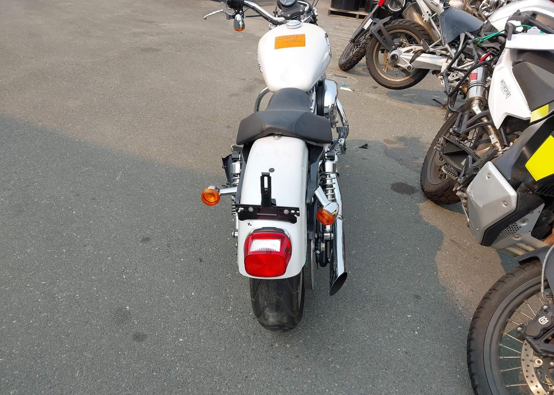 2011 HARLEY-DAVIDSON XL883 L