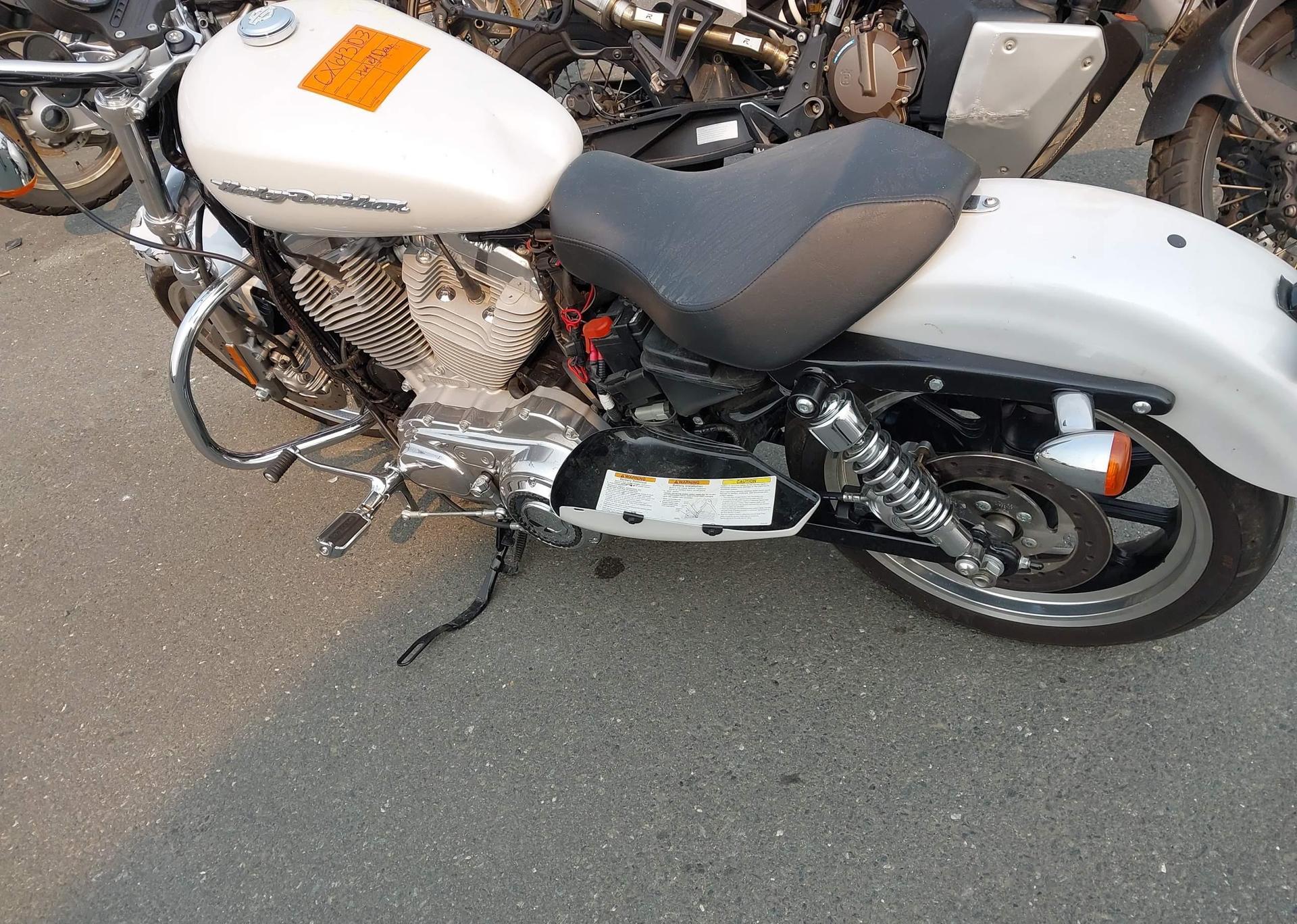 2011 HARLEY-DAVIDSON XL883 L
