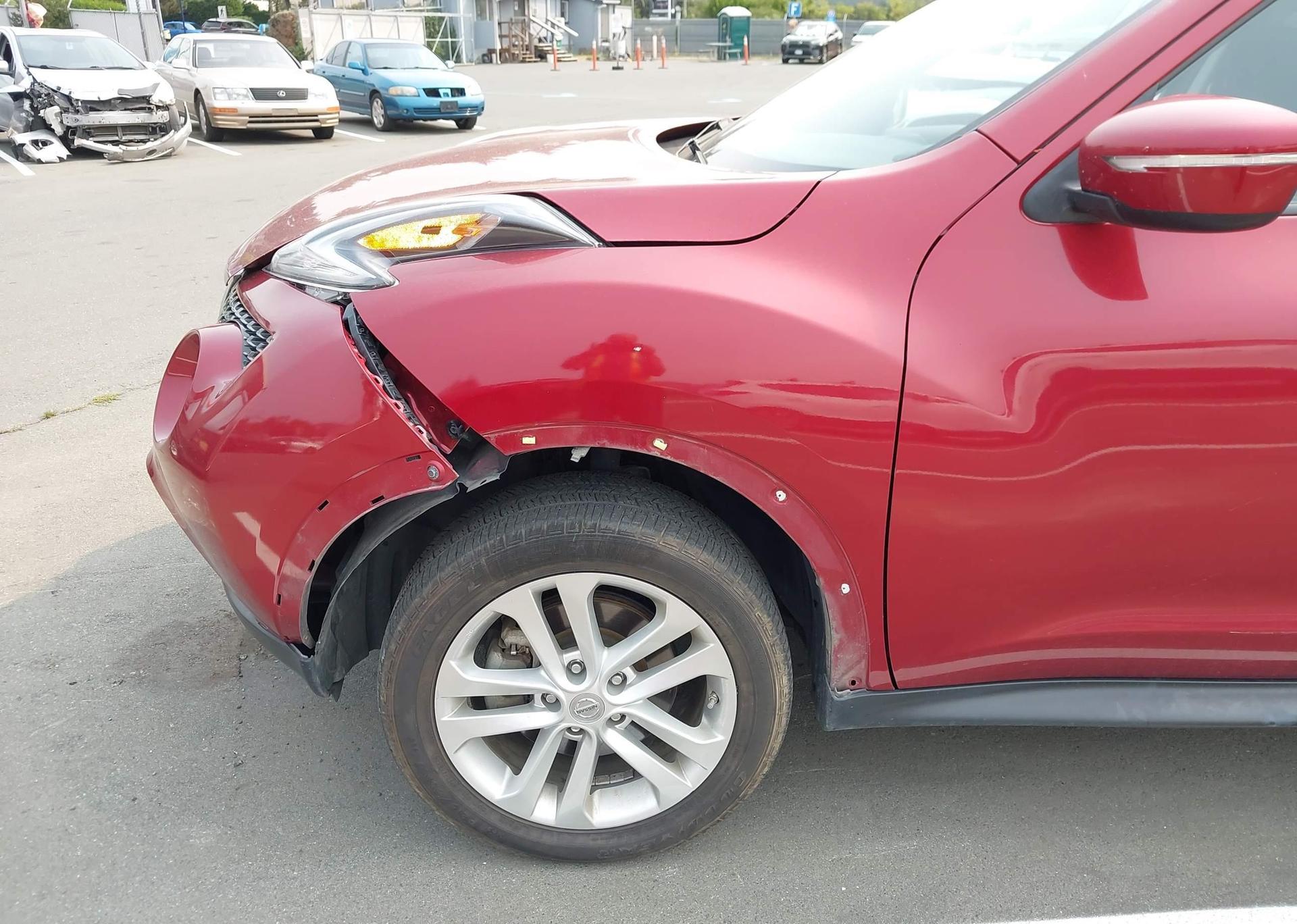 2015 NISSAN JUKE S