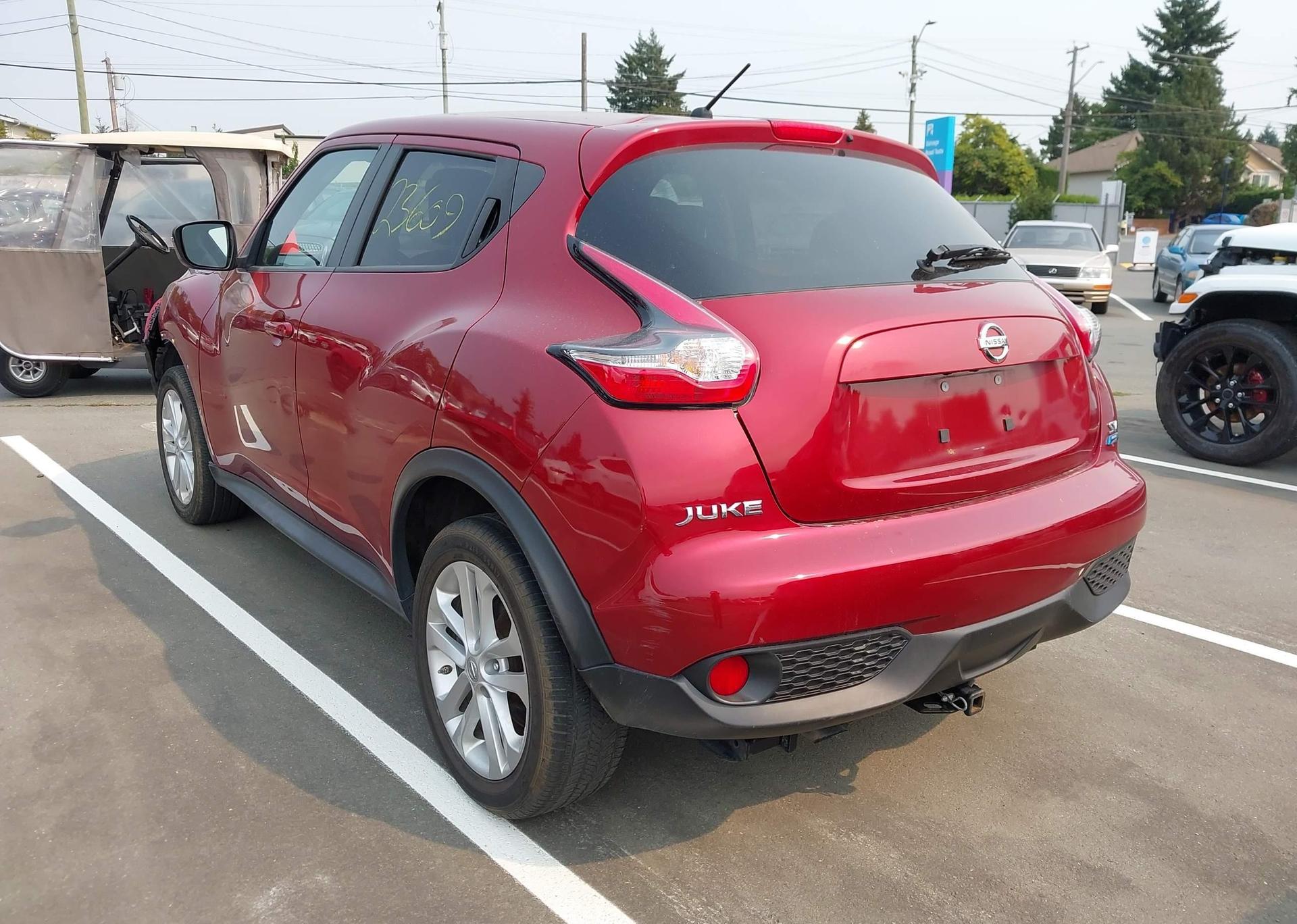 2015 NISSAN JUKE S