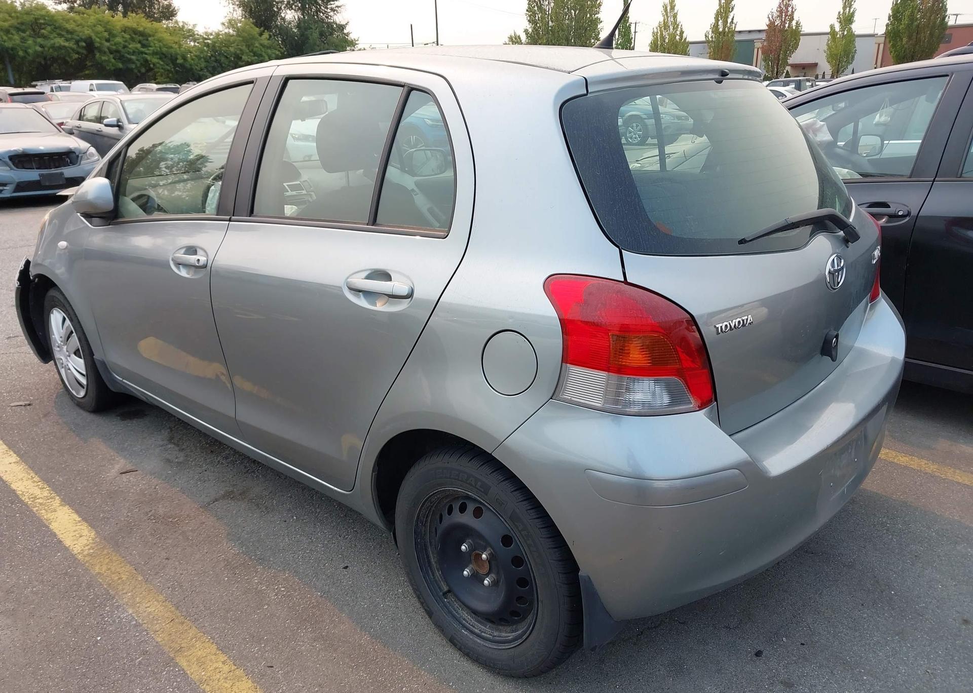 2010 TOYOTA YARIS
