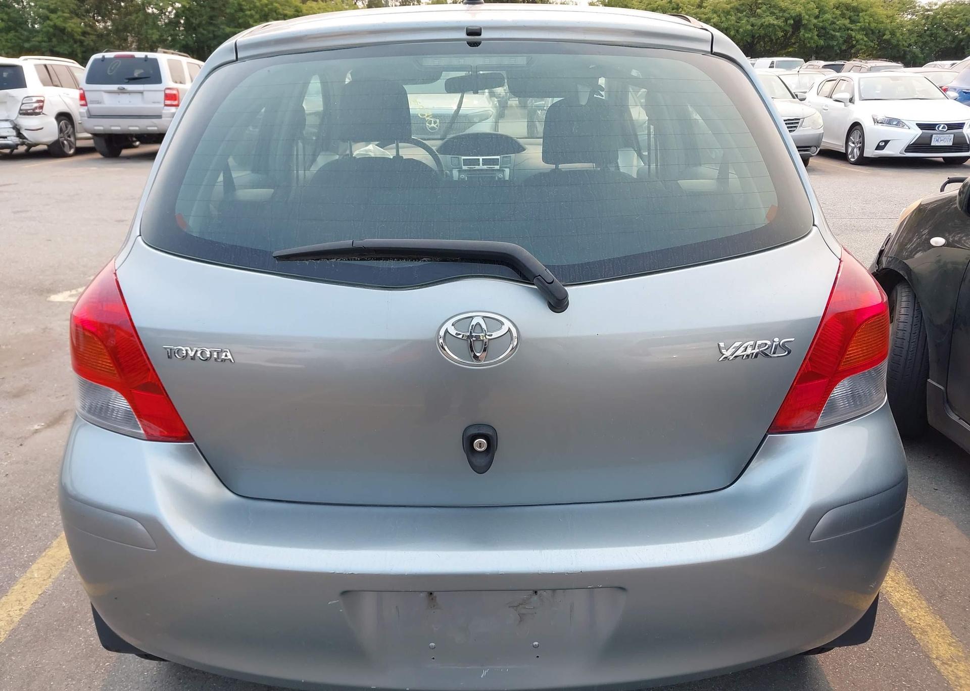2010 TOYOTA YARIS