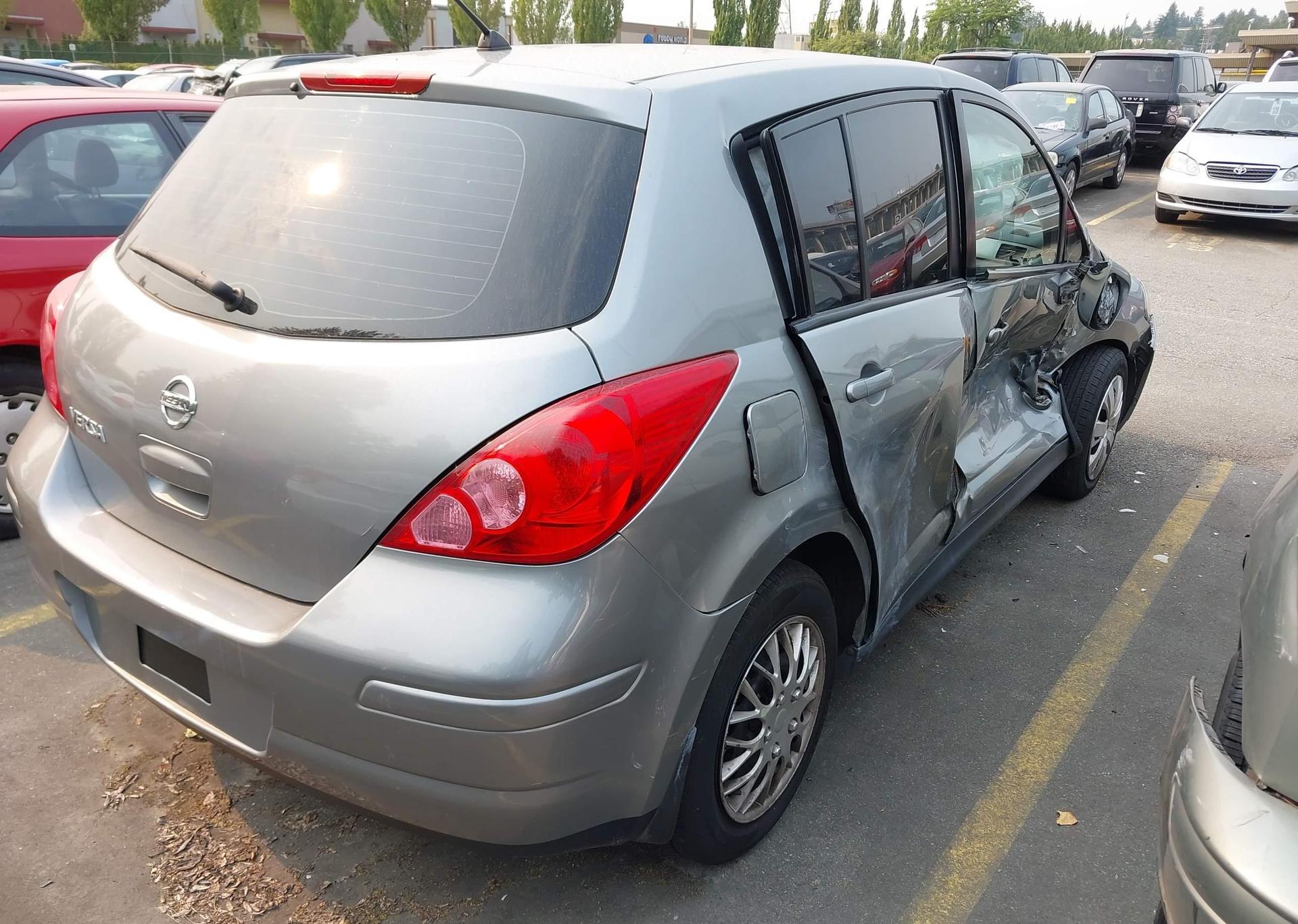 2010 NISSAN VERSA S