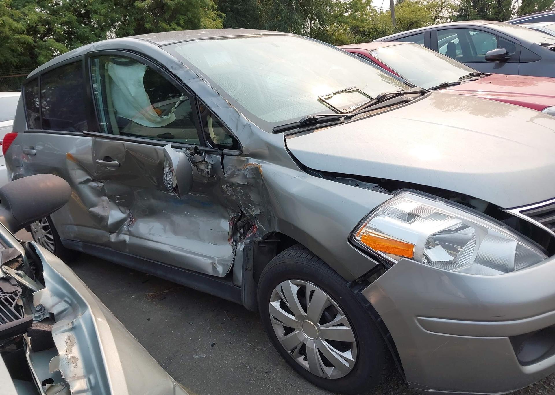 2010 NISSAN VERSA S