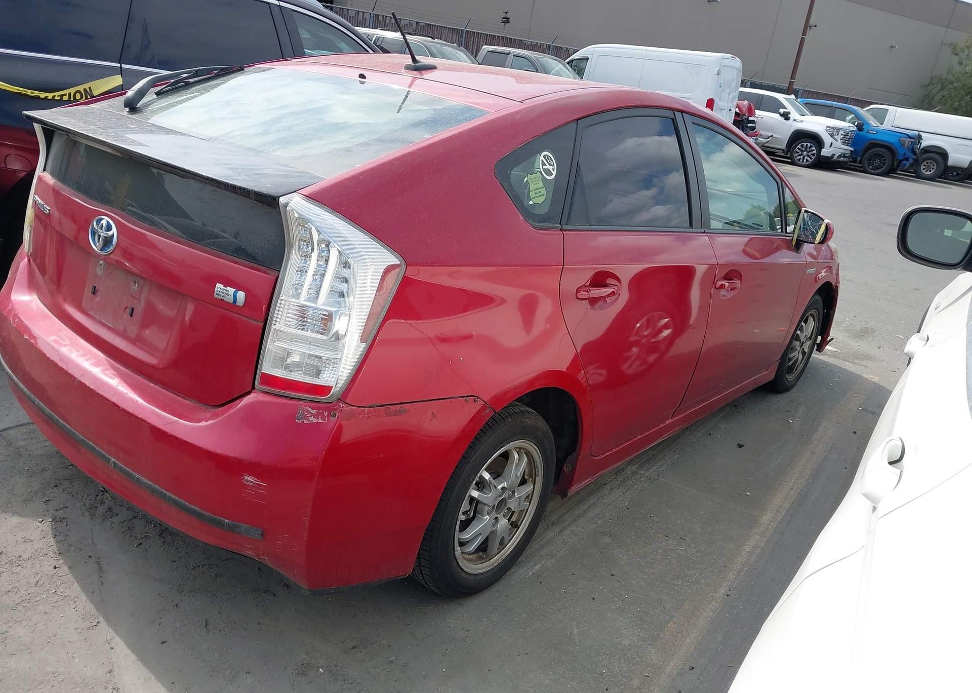 2011 TOYOTA PRIUS