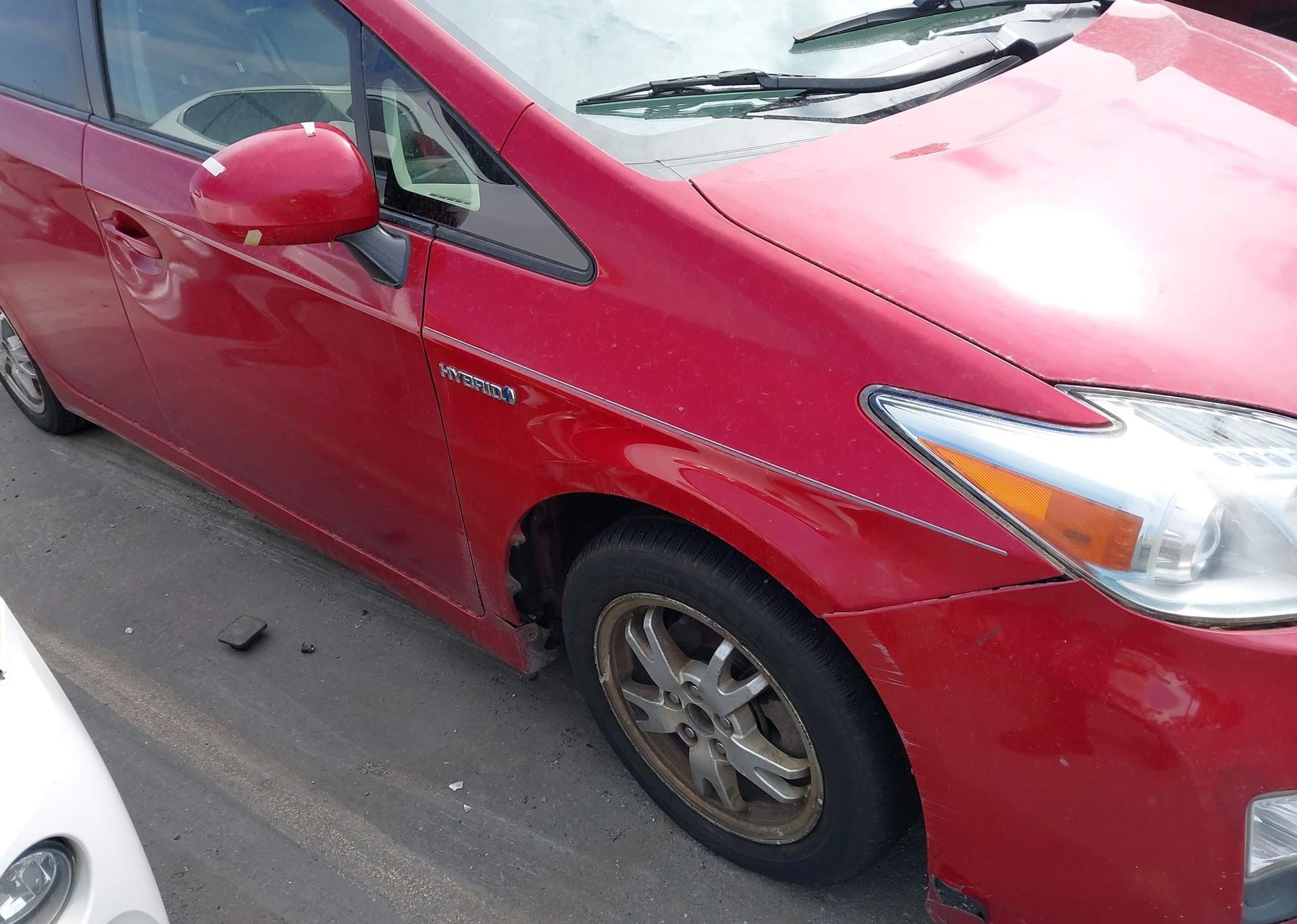 2011 TOYOTA PRIUS