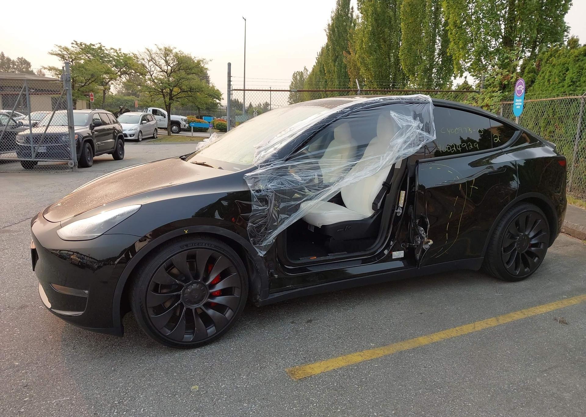 2024 TESLA MODEL Y