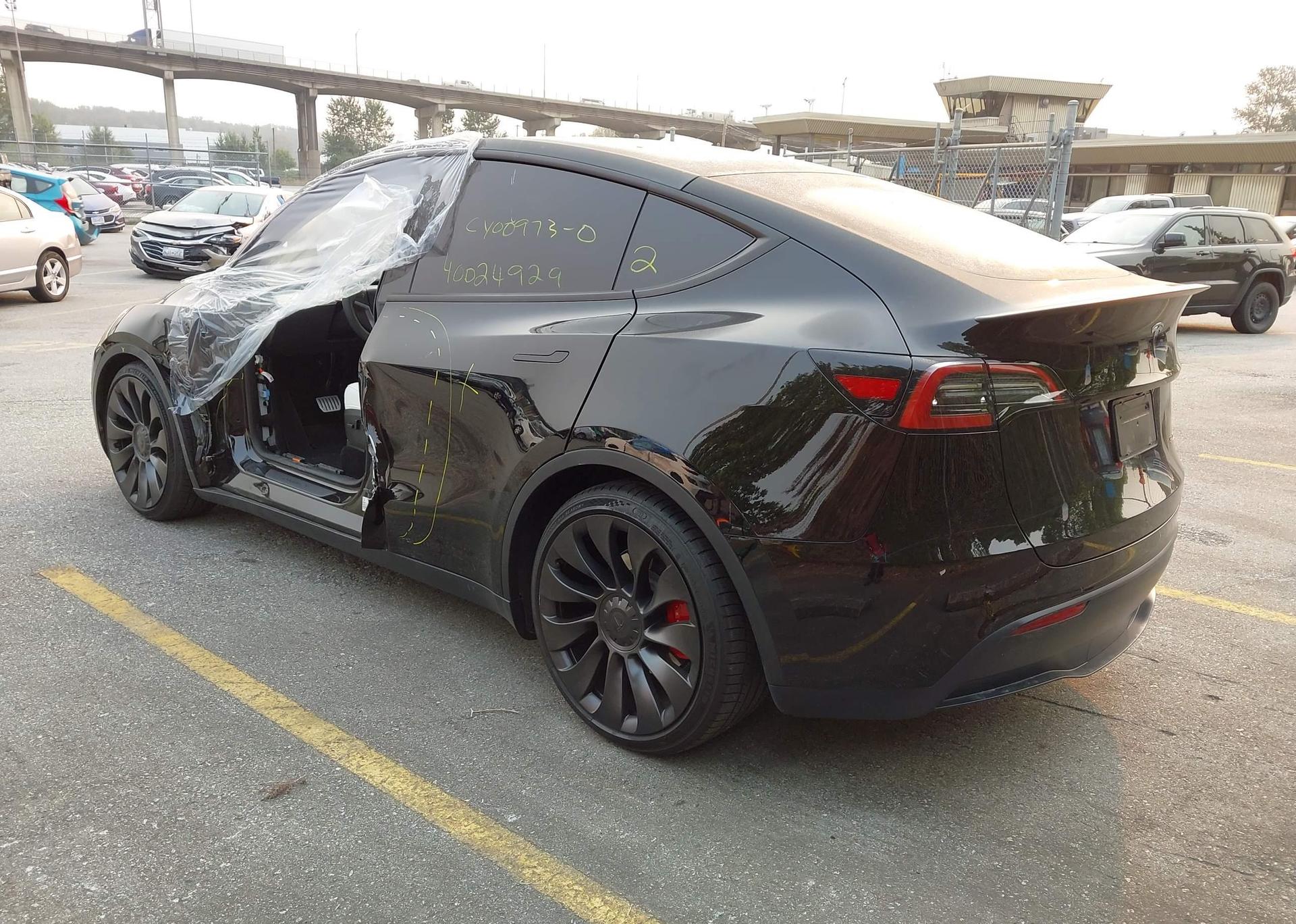 2024 TESLA MODEL Y