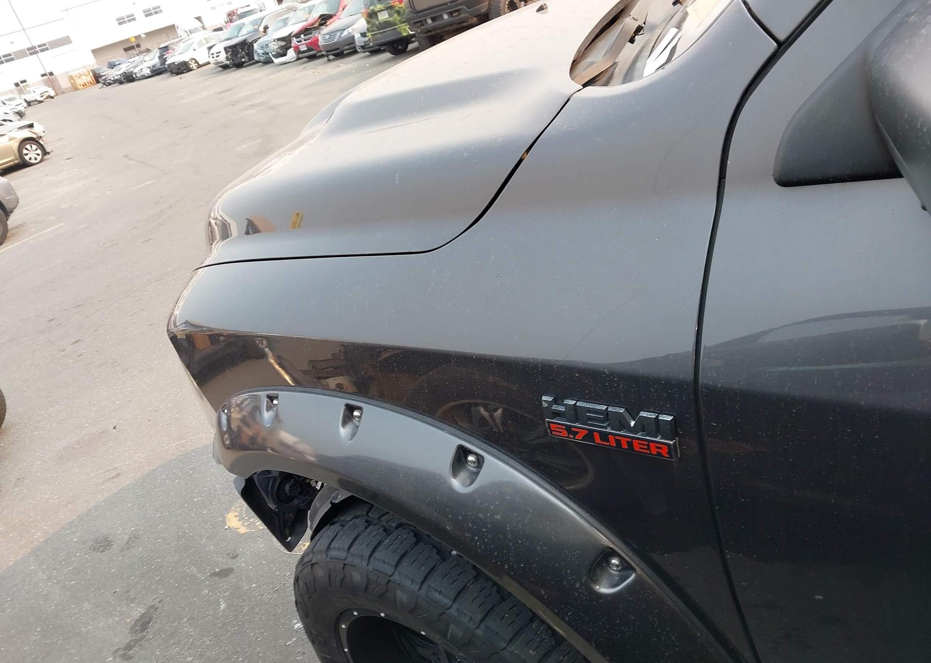 2014 RAM 1500 SPORT