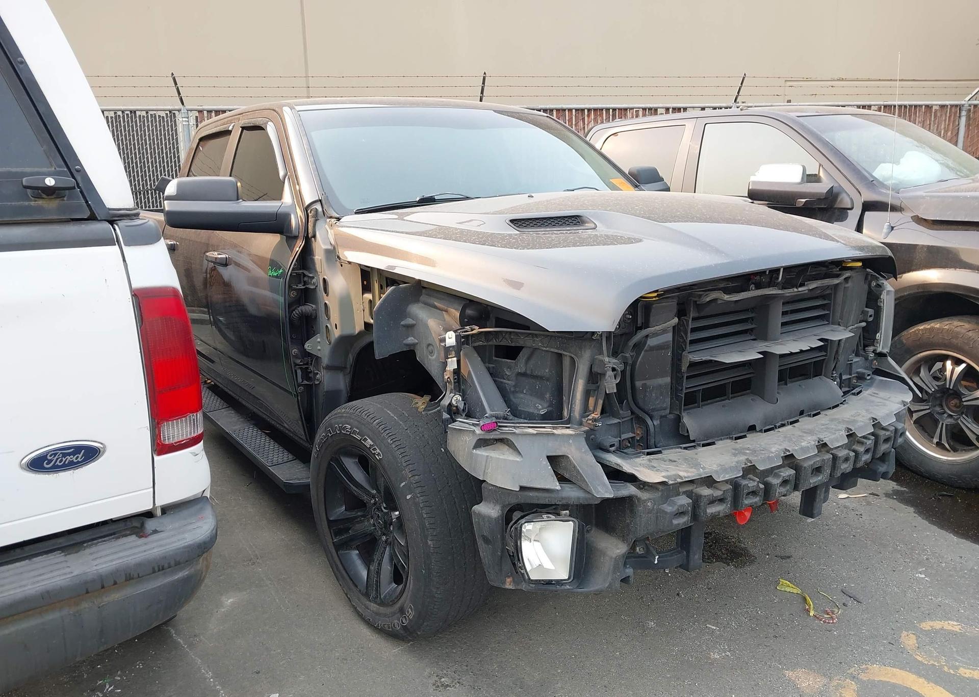 2014 RAM 1500 SPORT