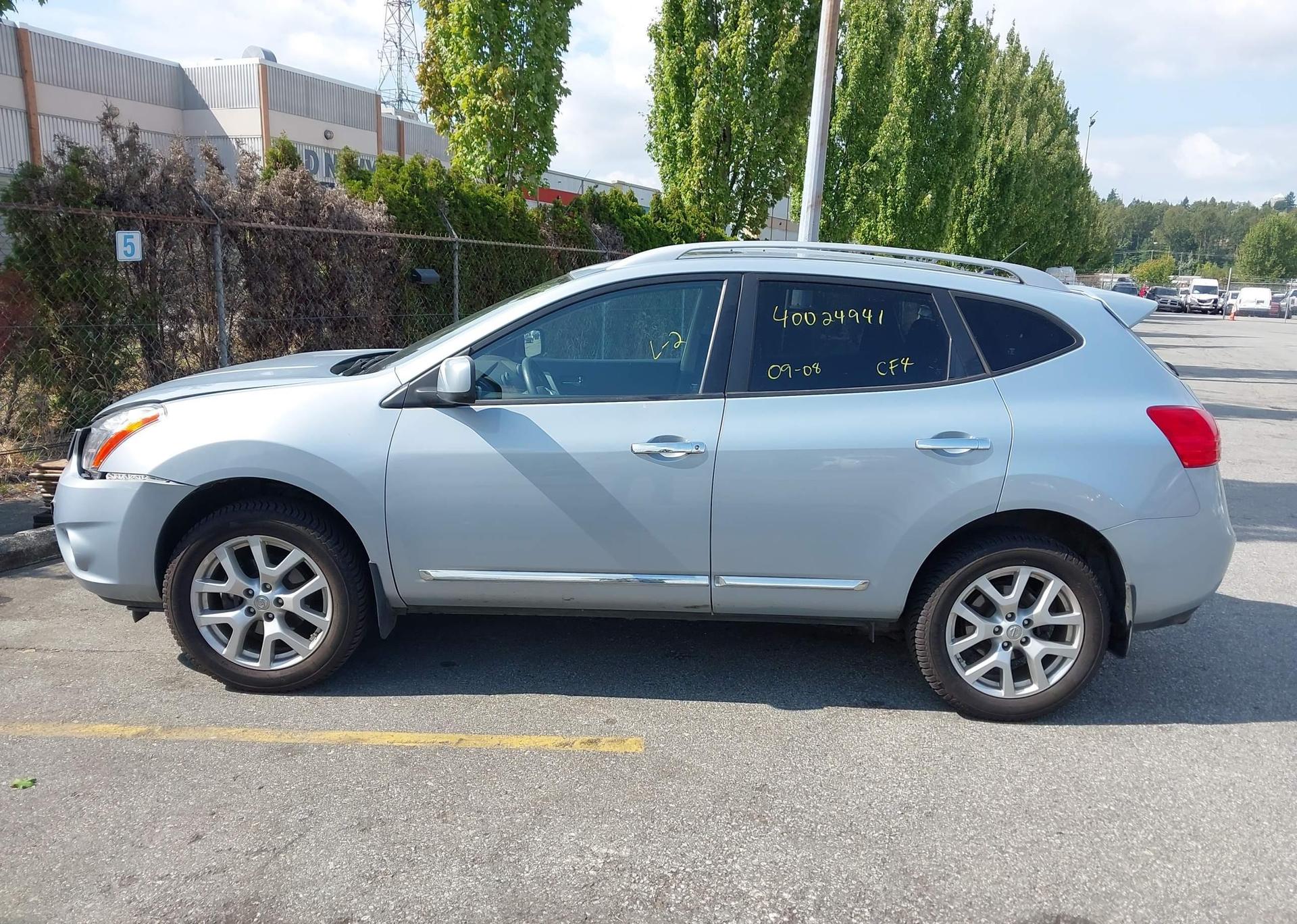 2011 NISSAN ROGUE