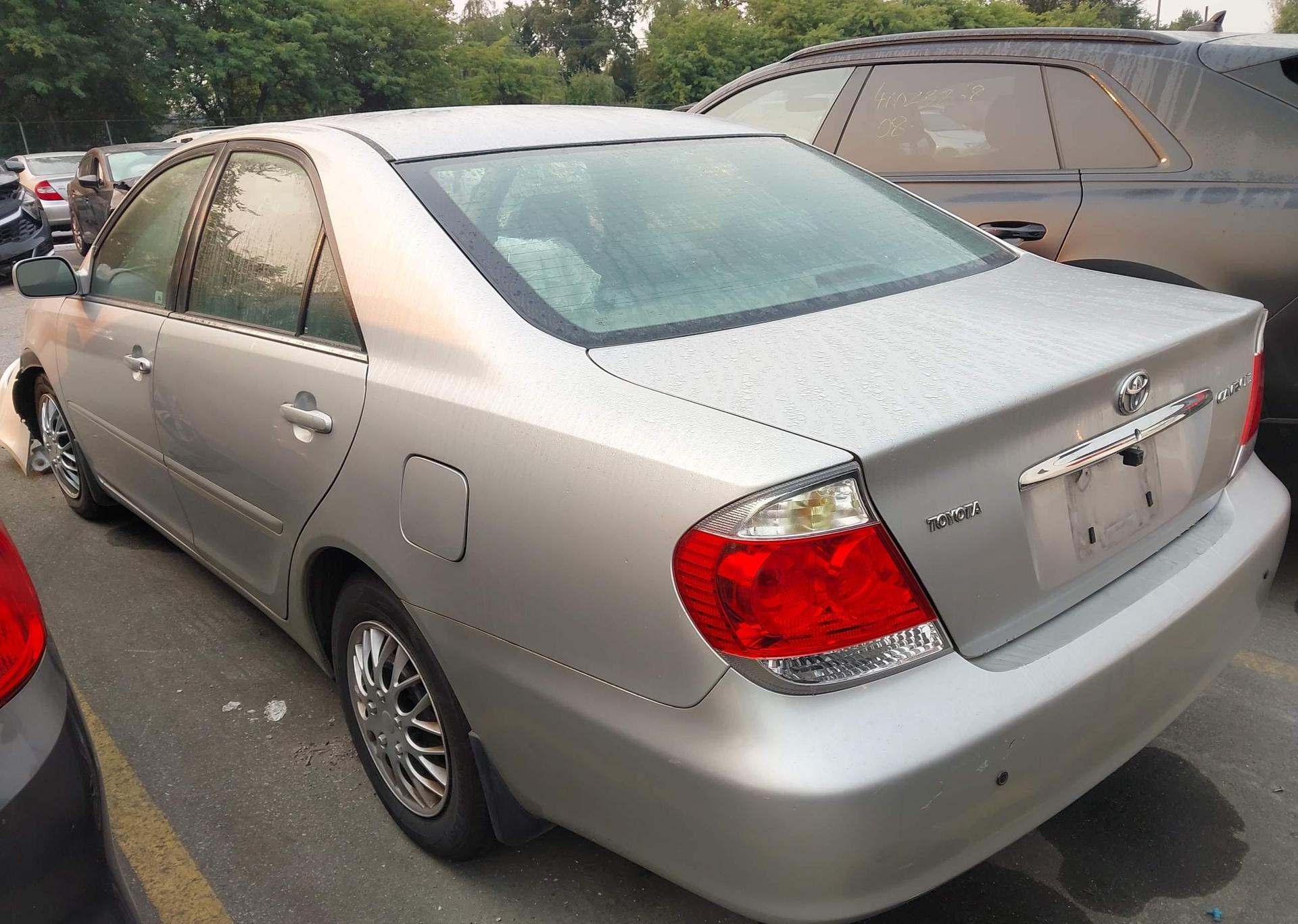 2005 TOYOTA CAMRY LE