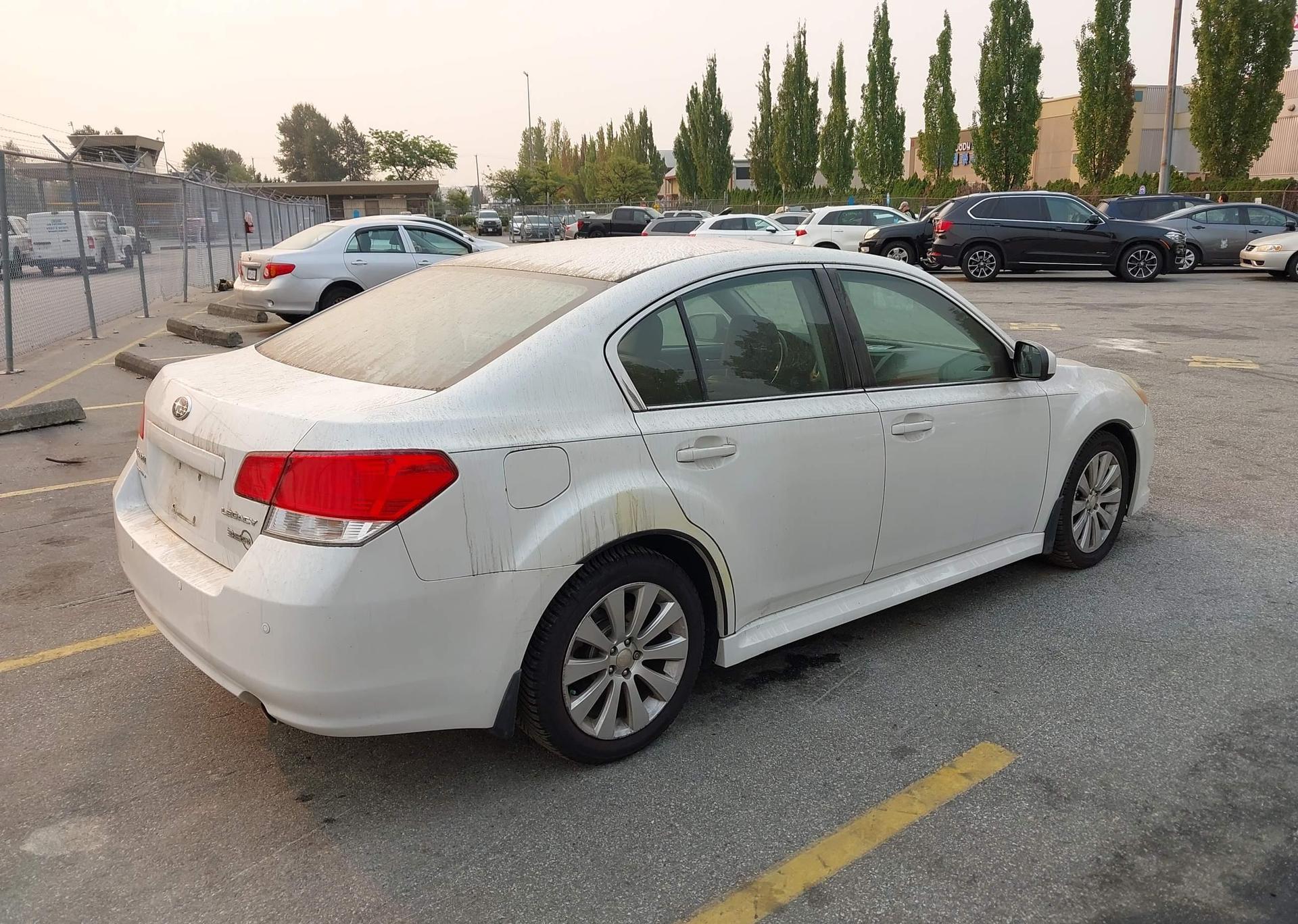 2010 SUBARU LEGACY 3.6R LIMITED
