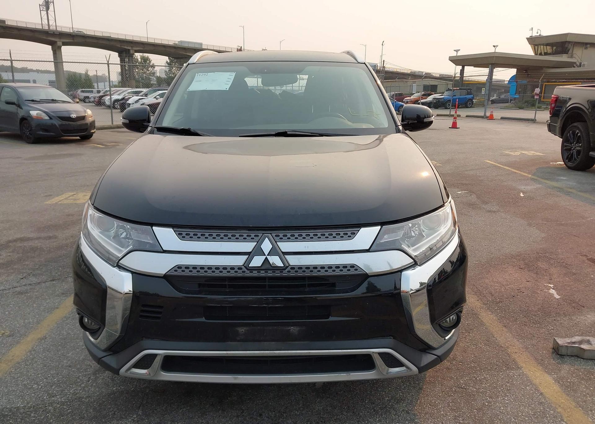 2019 MITSUBISHI OUTLANDER SE