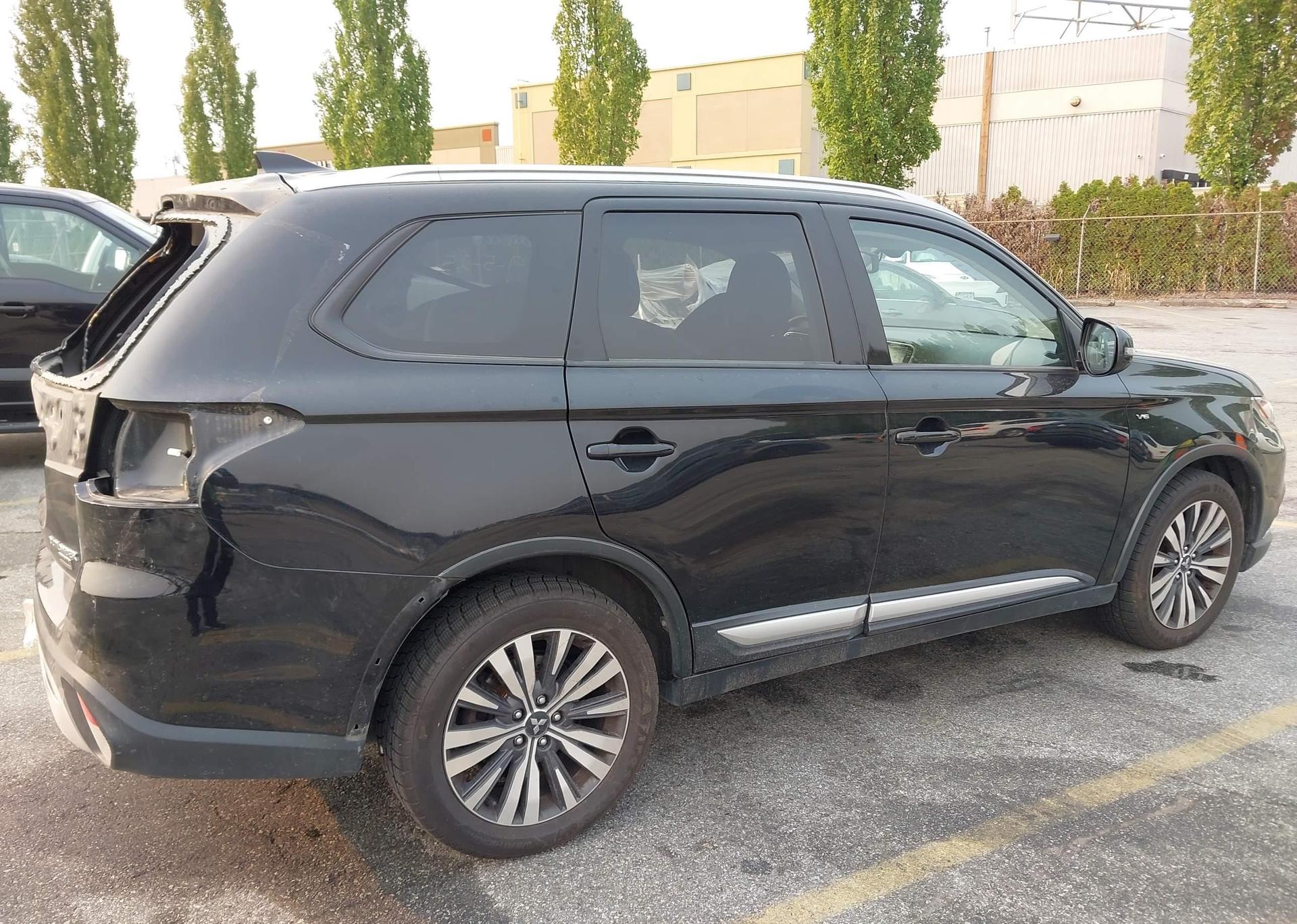 2019 MITSUBISHI OUTLANDER SE