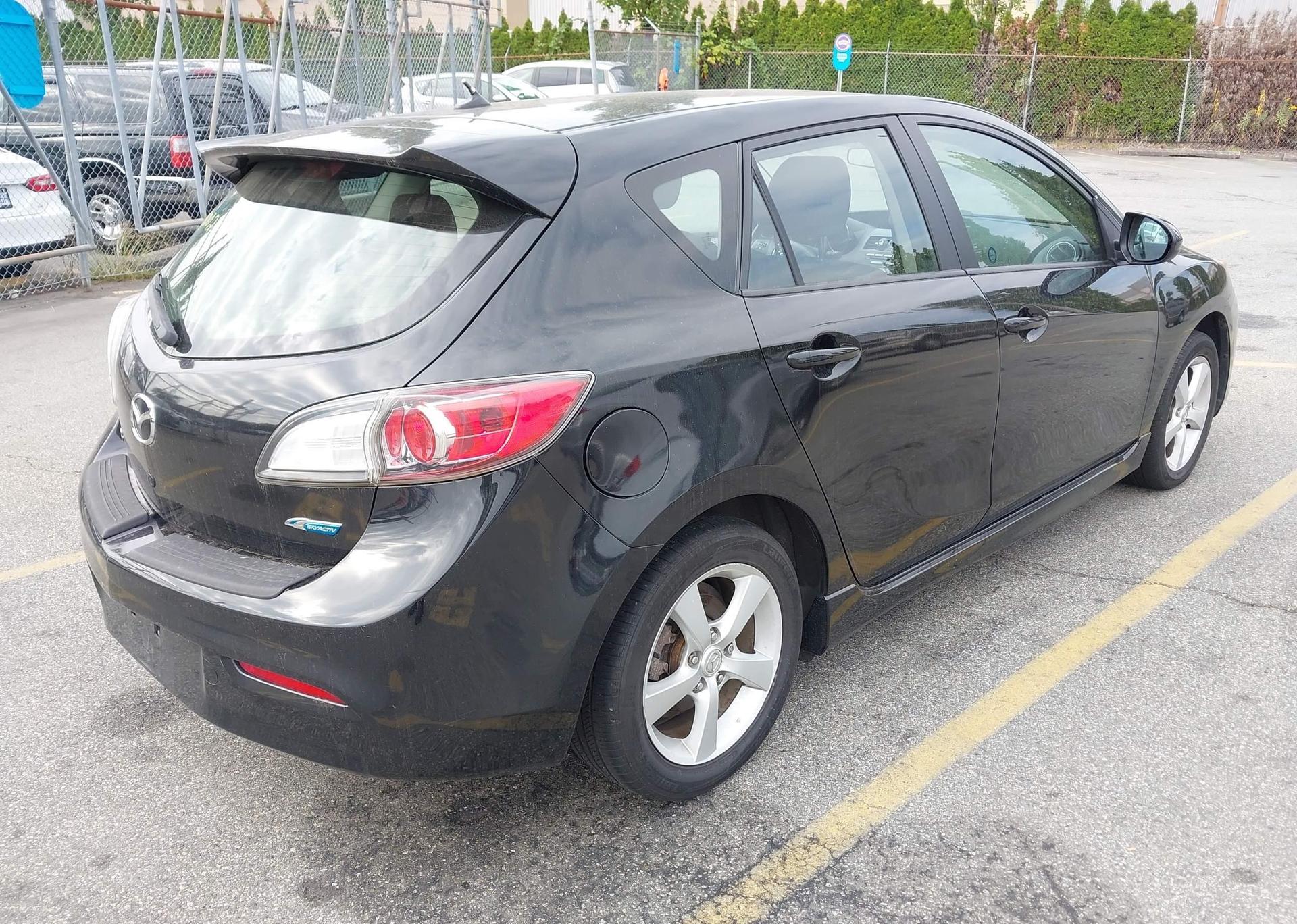 2012 MAZDA 3 I