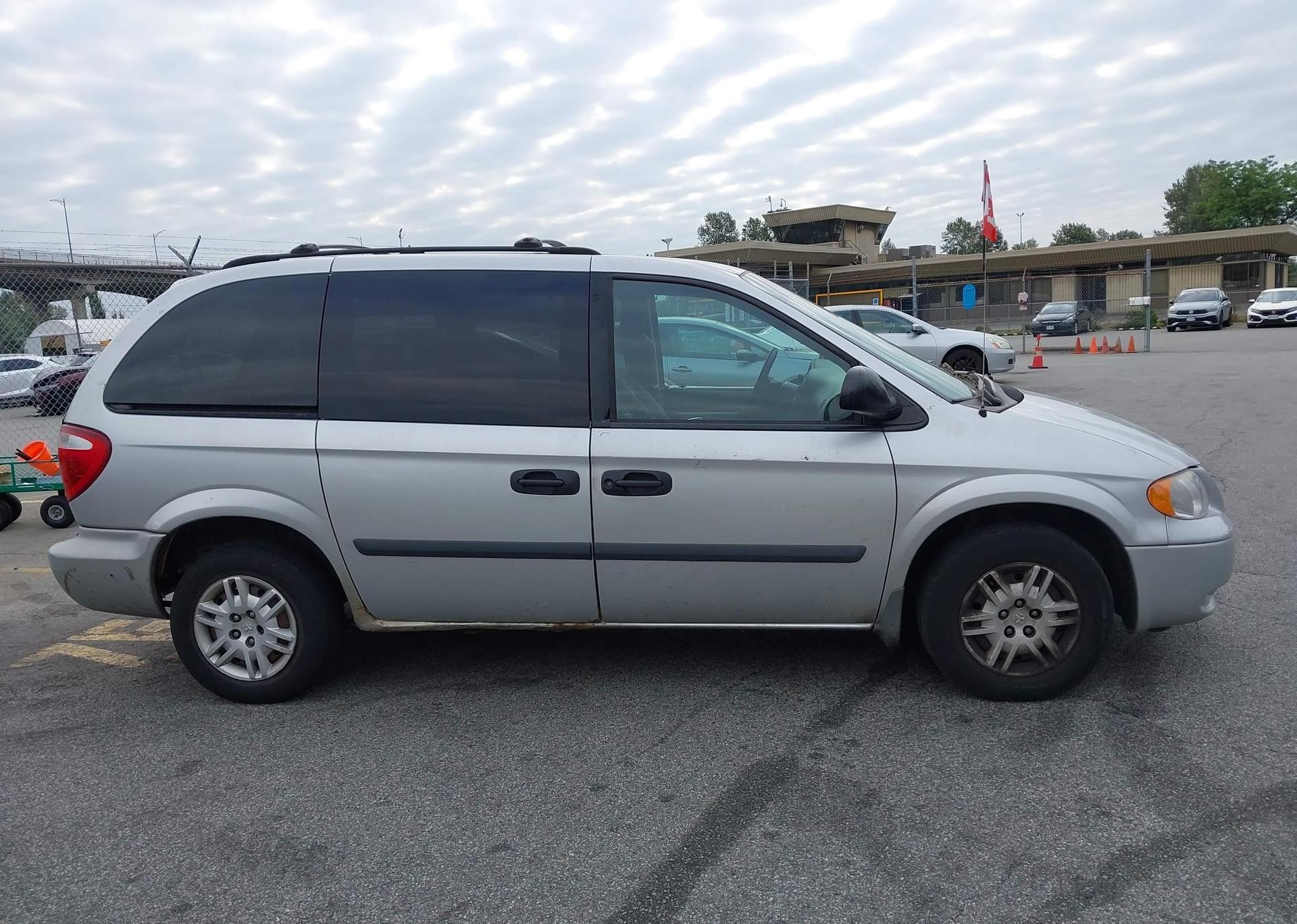2006 DODGE CARAVAN SE