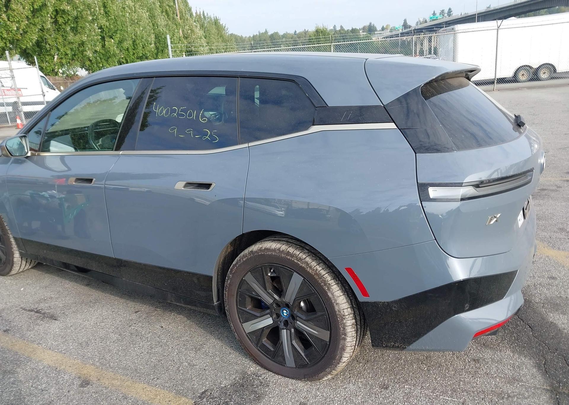 2024 BMW IX