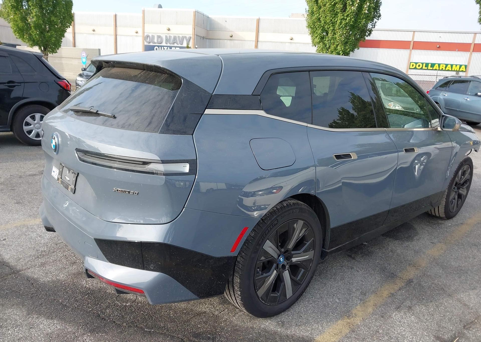 2024 BMW IX