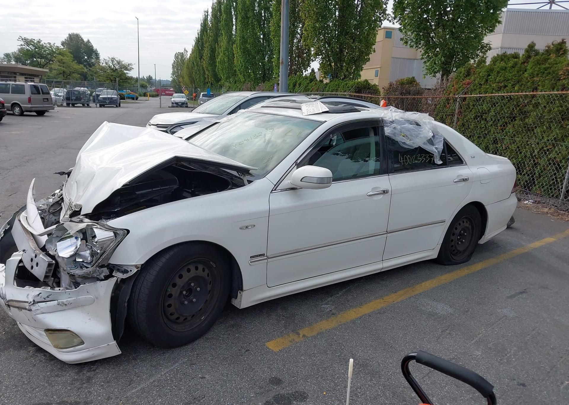 2004 TOYOTA CROWN XLE