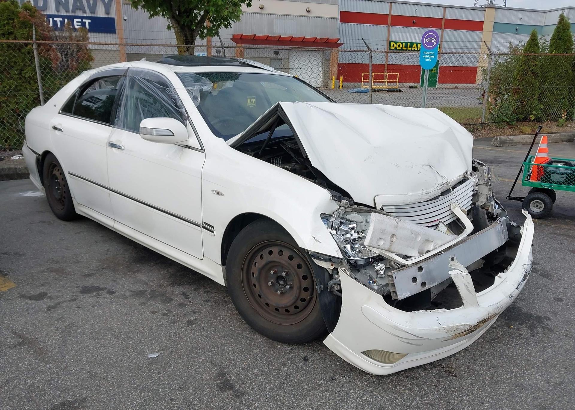 2004 TOYOTA CROWN XLE
