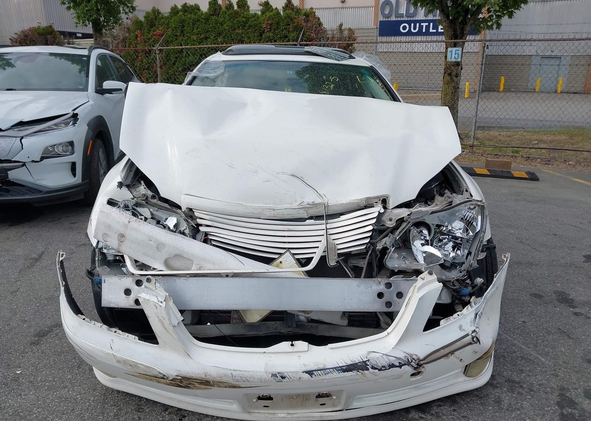 2004 TOYOTA CROWN XLE