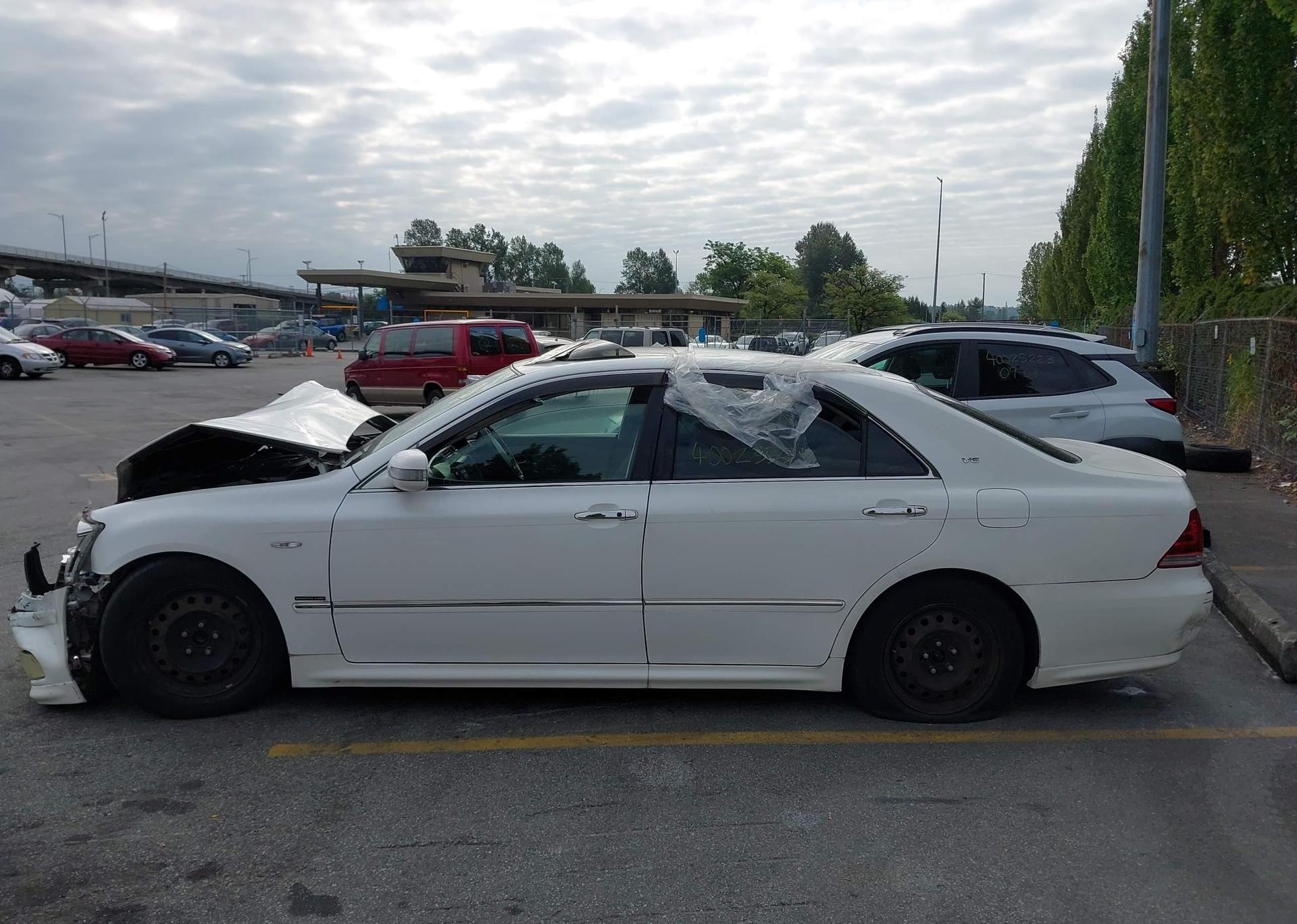 2004 TOYOTA CROWN XLE
