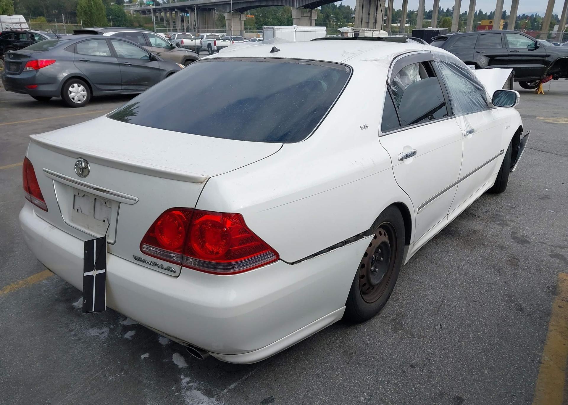 2004 TOYOTA CROWN XLE