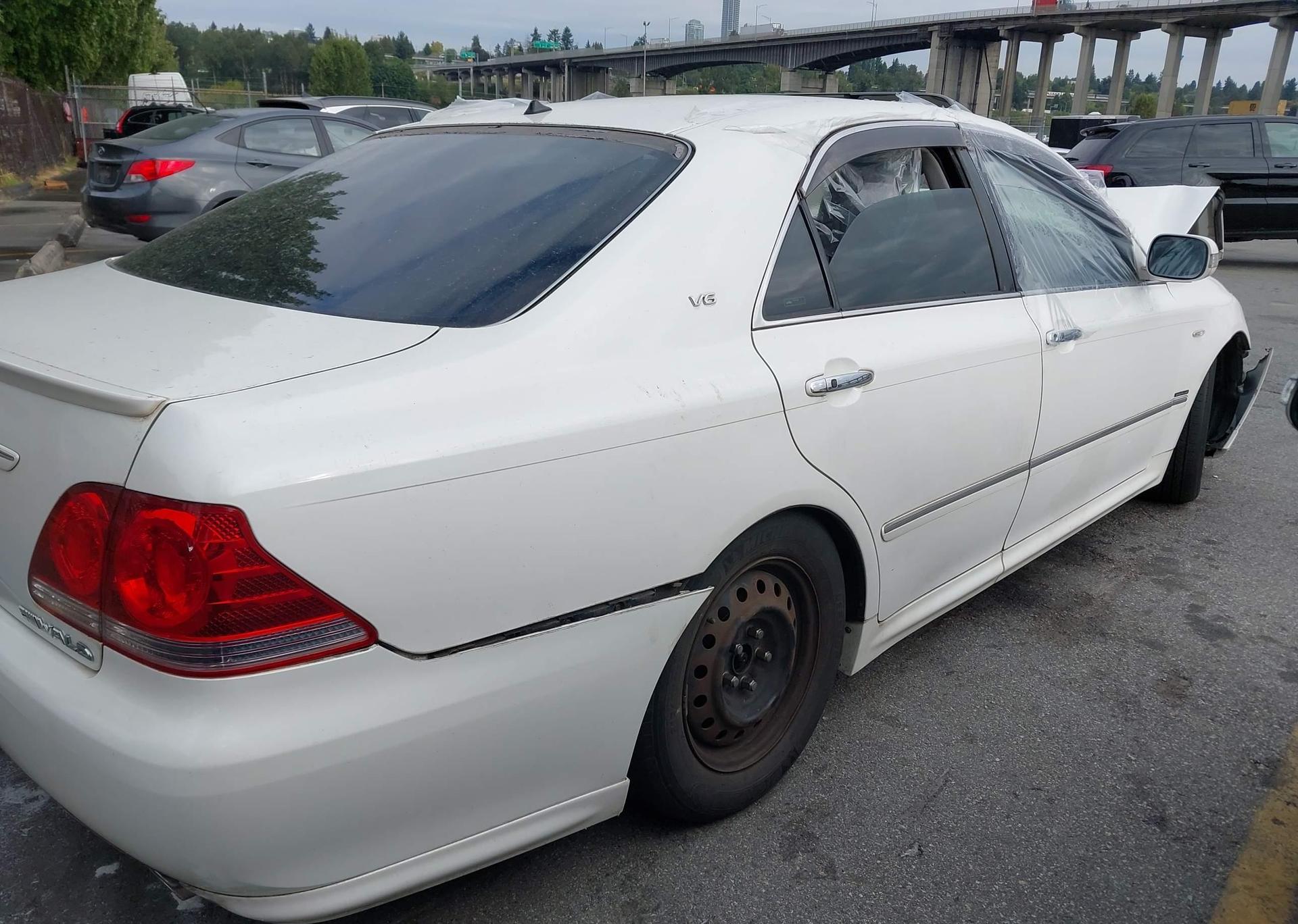2004 TOYOTA CROWN XLE