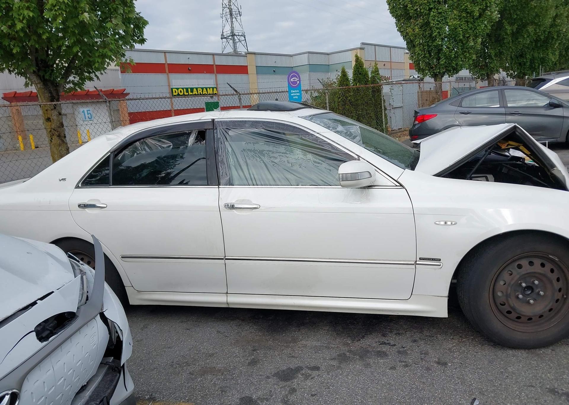 2004 TOYOTA CROWN XLE