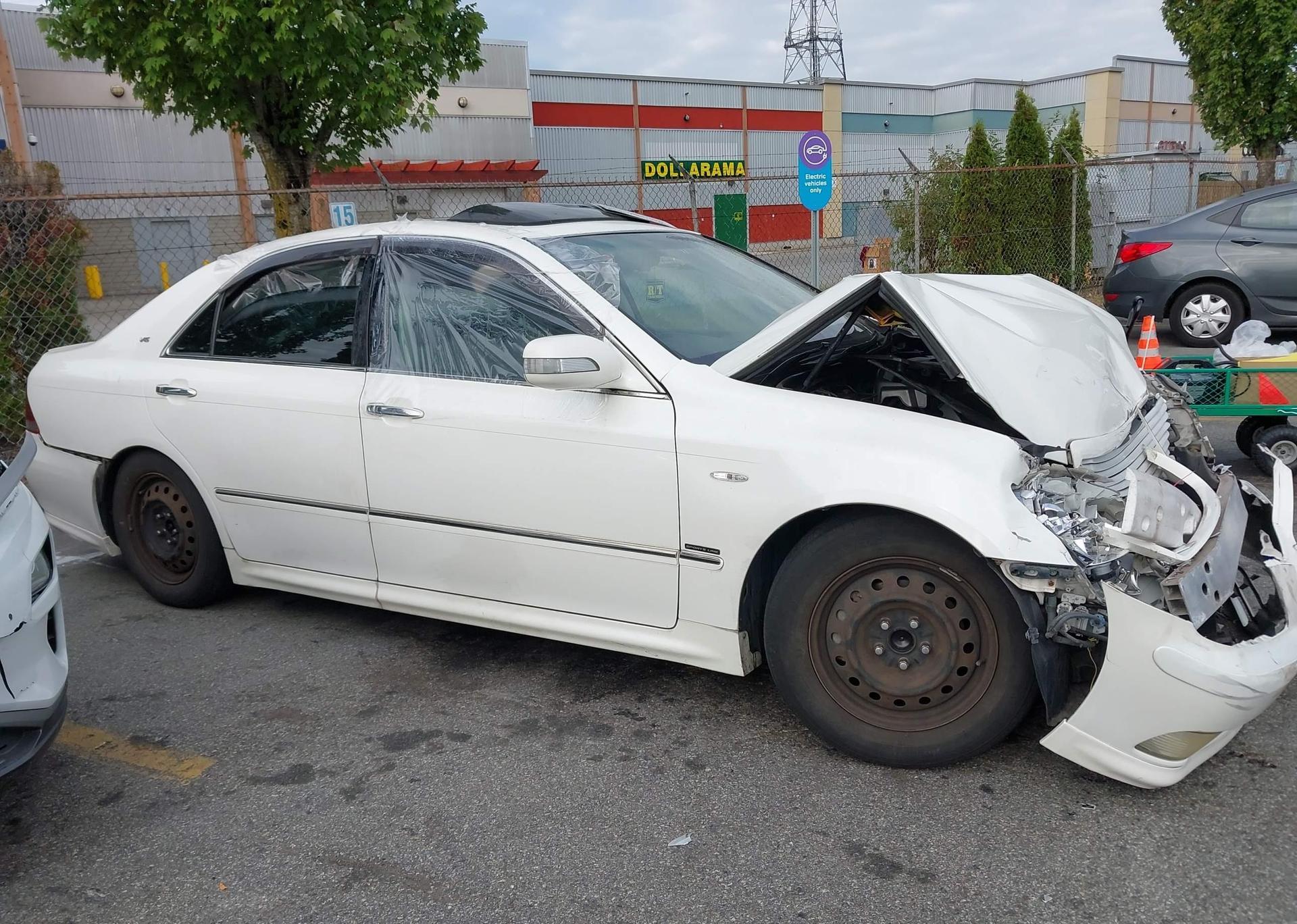 2004 TOYOTA CROWN XLE