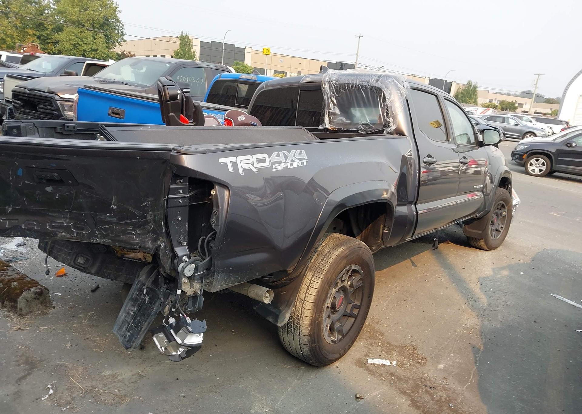 2023 TOYOTA TACOMA DOUBLE CAB
