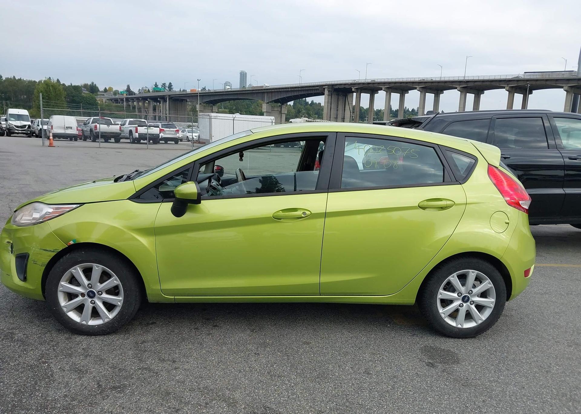 2011 FORD FIESTA SE