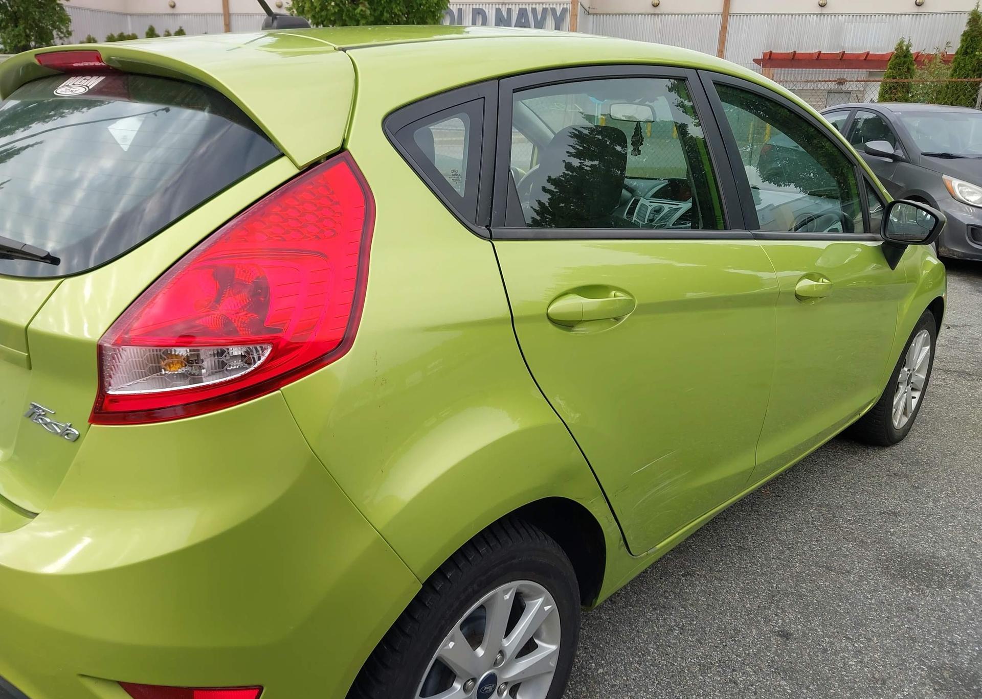 2011 FORD FIESTA SE